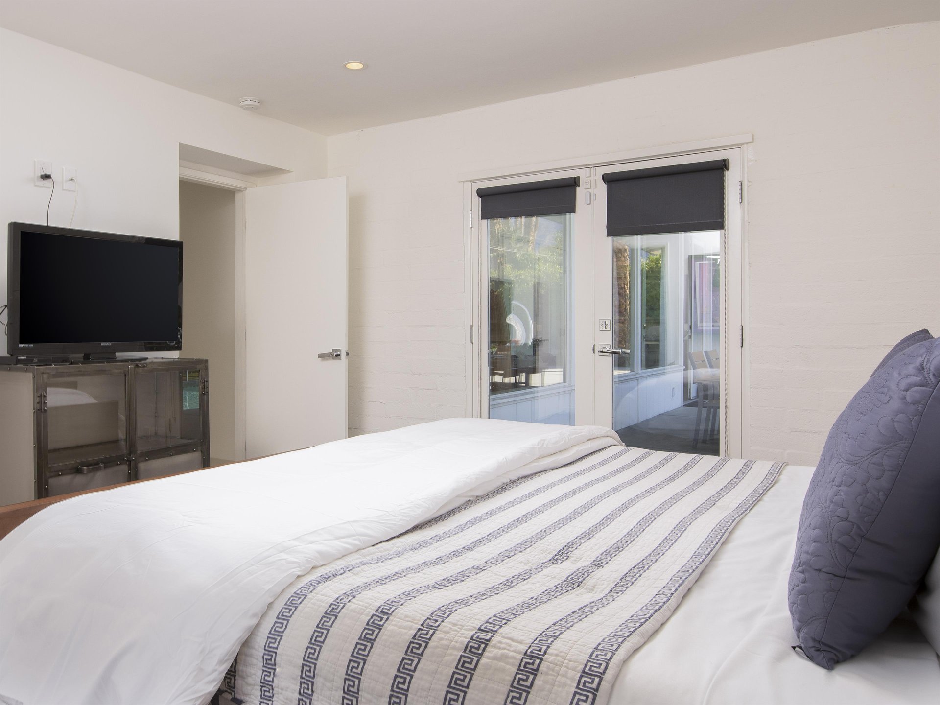 Lovely Guest Bedroom