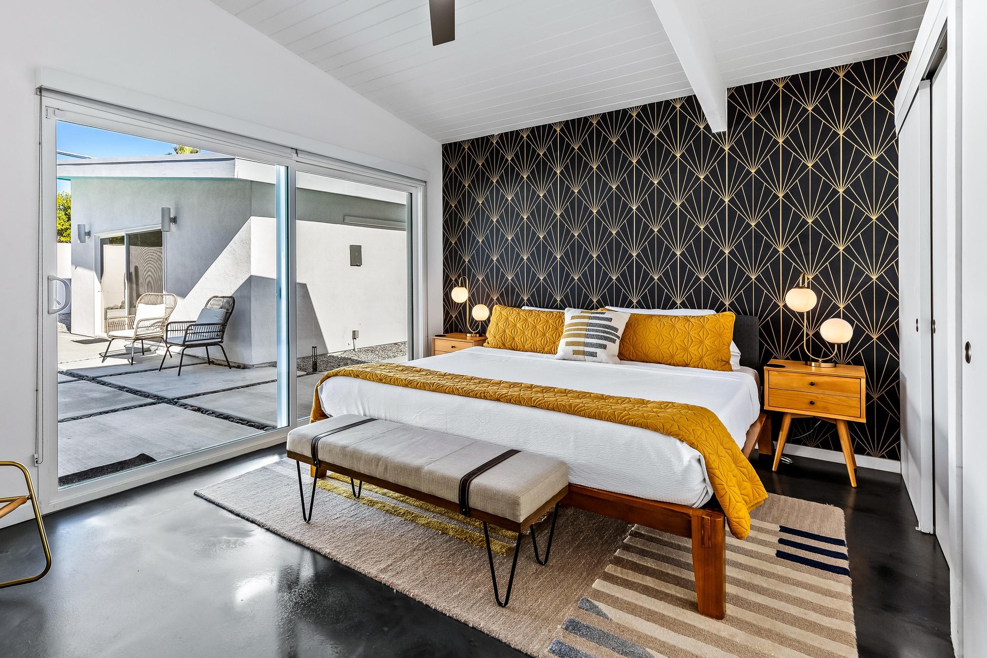 Lovely guest bedroom