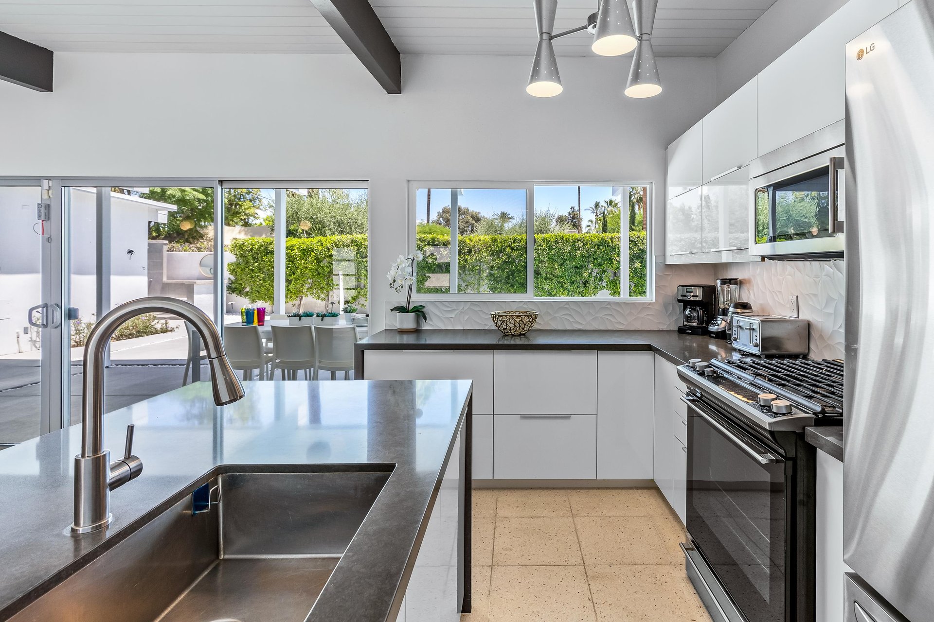 Spacious kitchen with lots of counter space