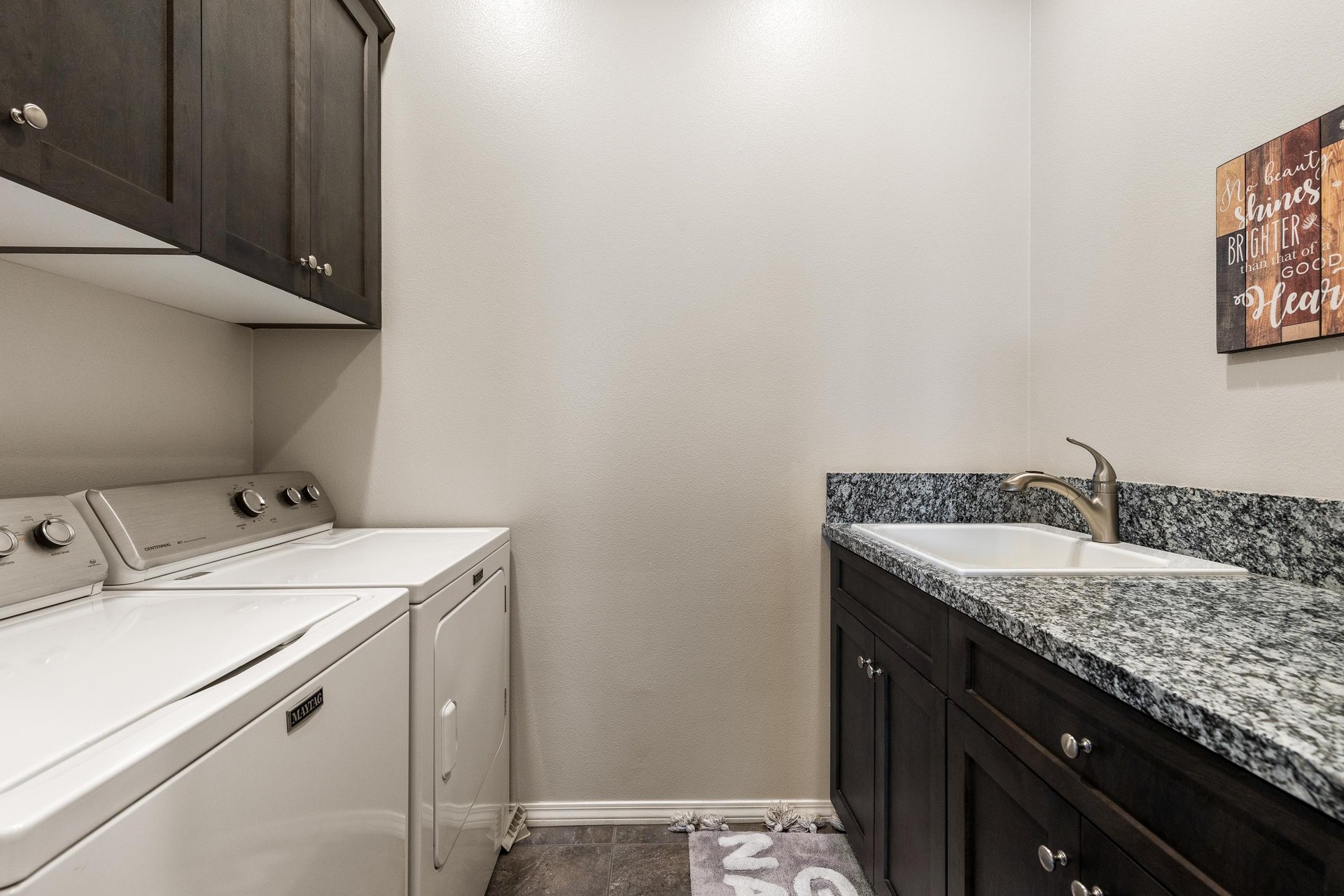 Laundry room with sink