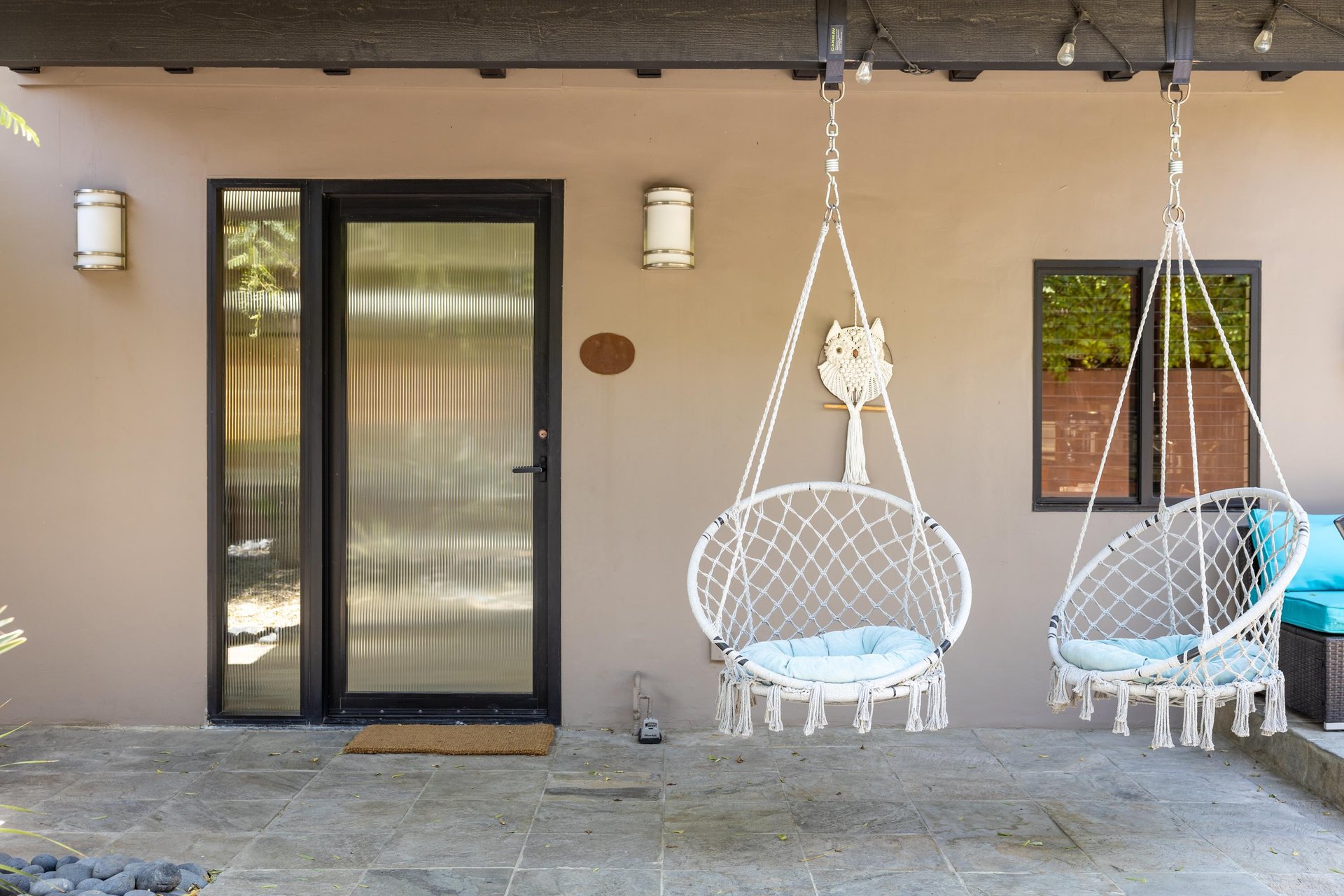 Outdoor basket chairs