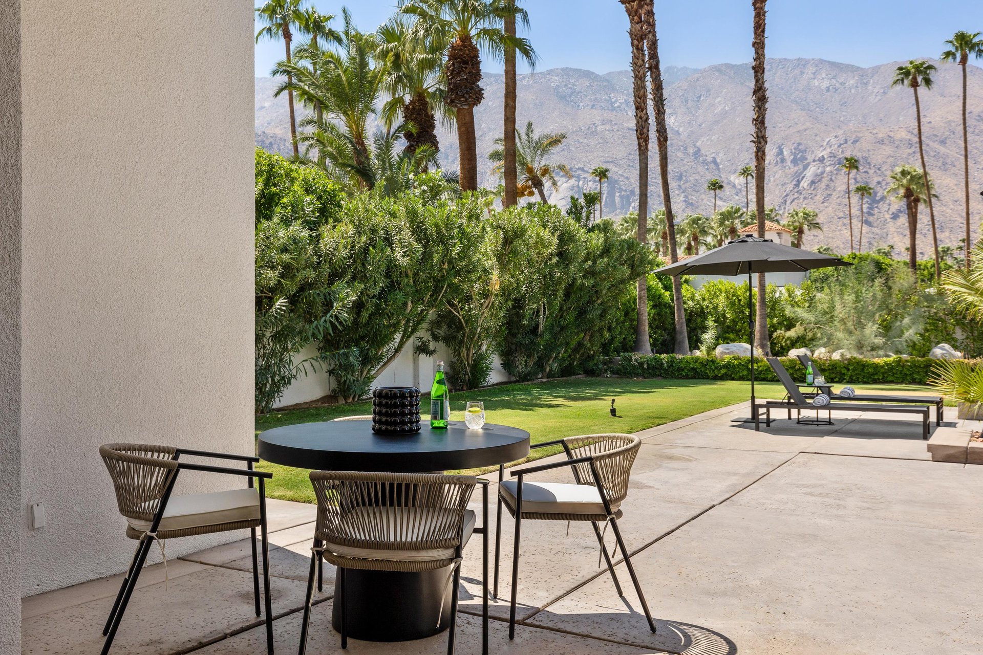 Outdoor dining for four