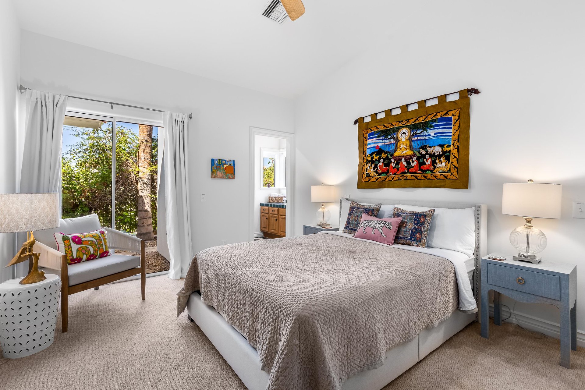 Relaxing guest bedroom