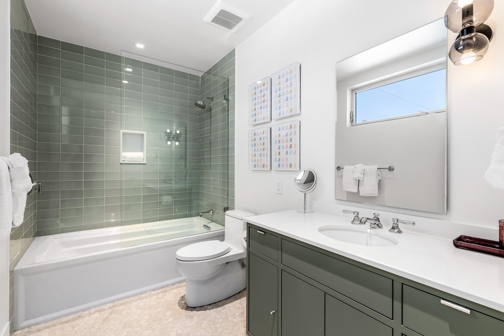 Guest Suite Connected Bath