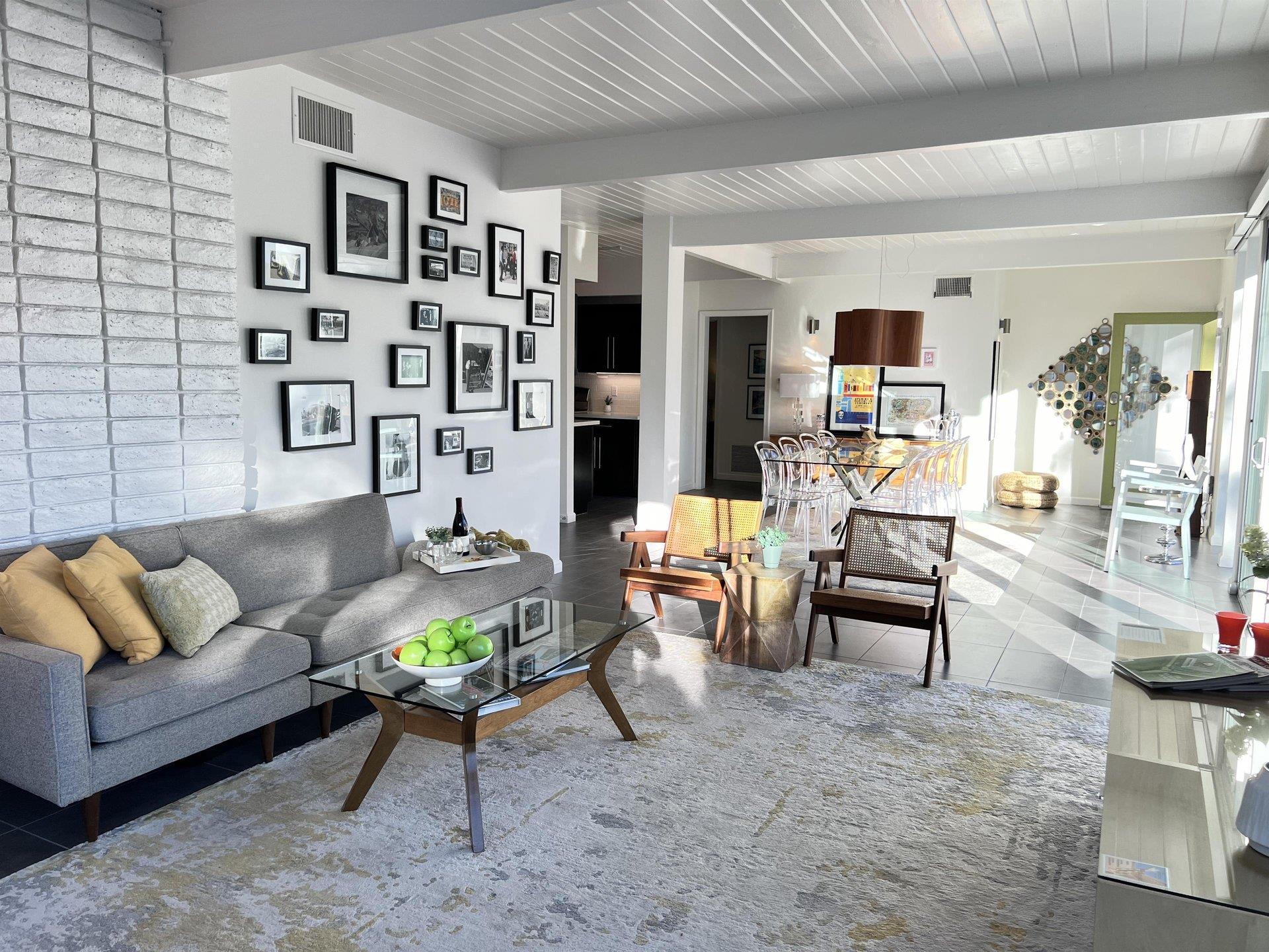 Spacious living room