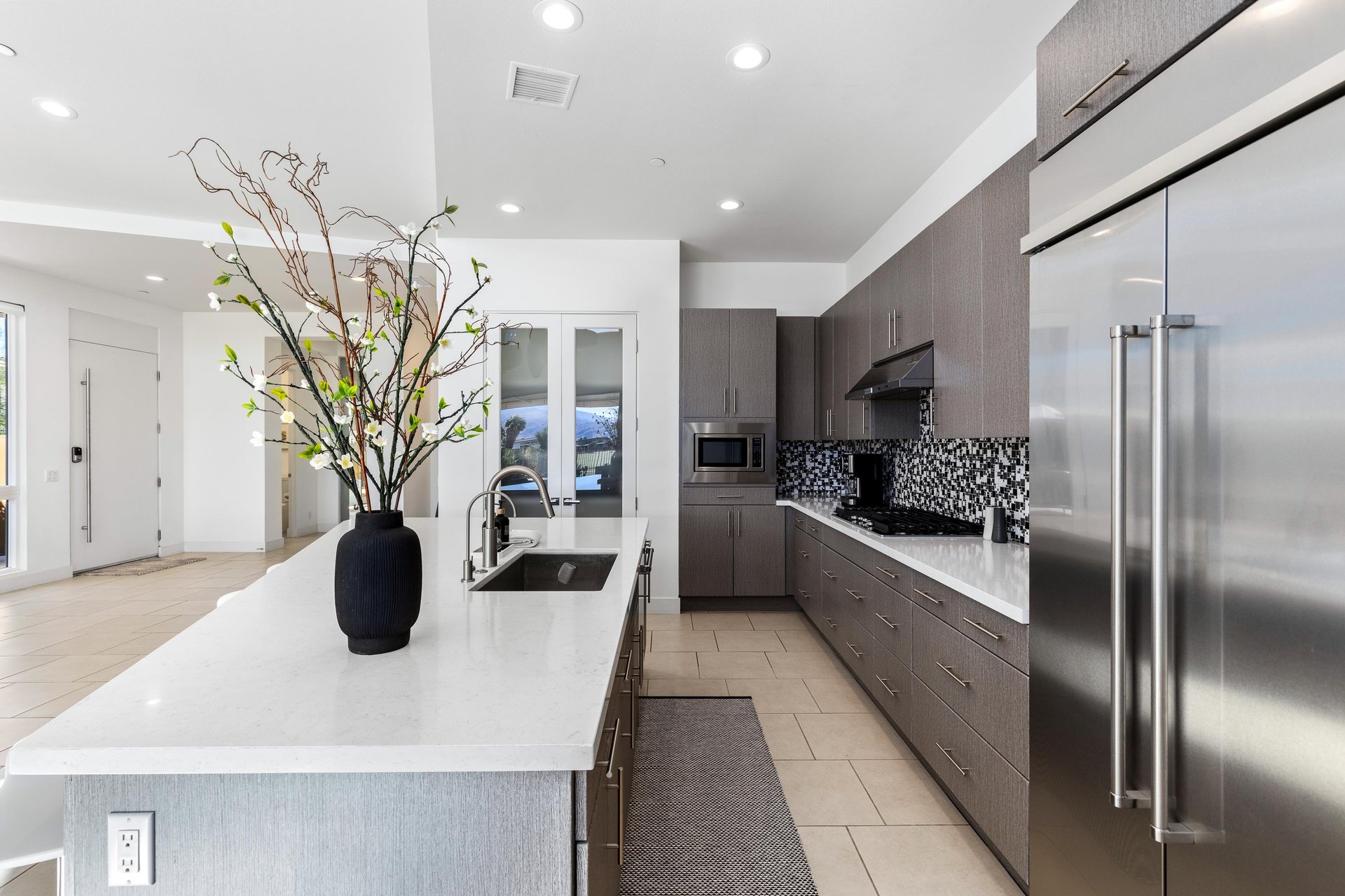 Why eat out when you can cook here