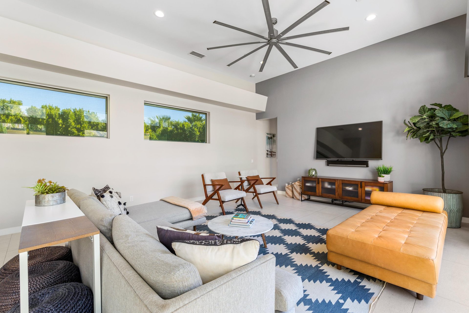 Midcentury  modern deco with amazing design touches