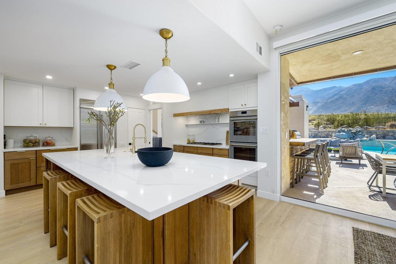 Take a gaze at the mountains while you cook