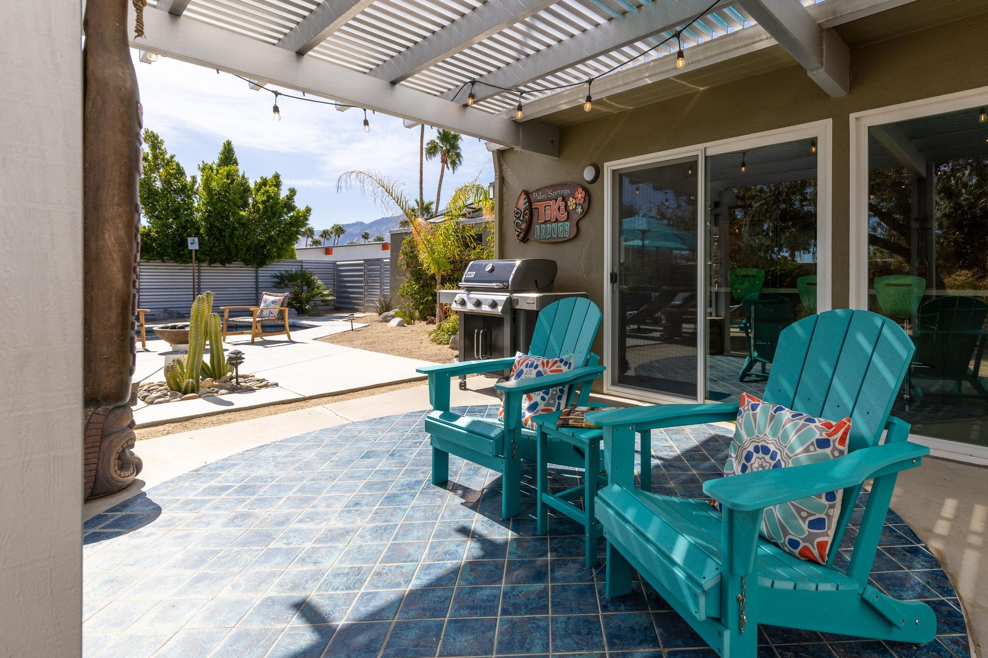 Tons of lounging areas everywhere