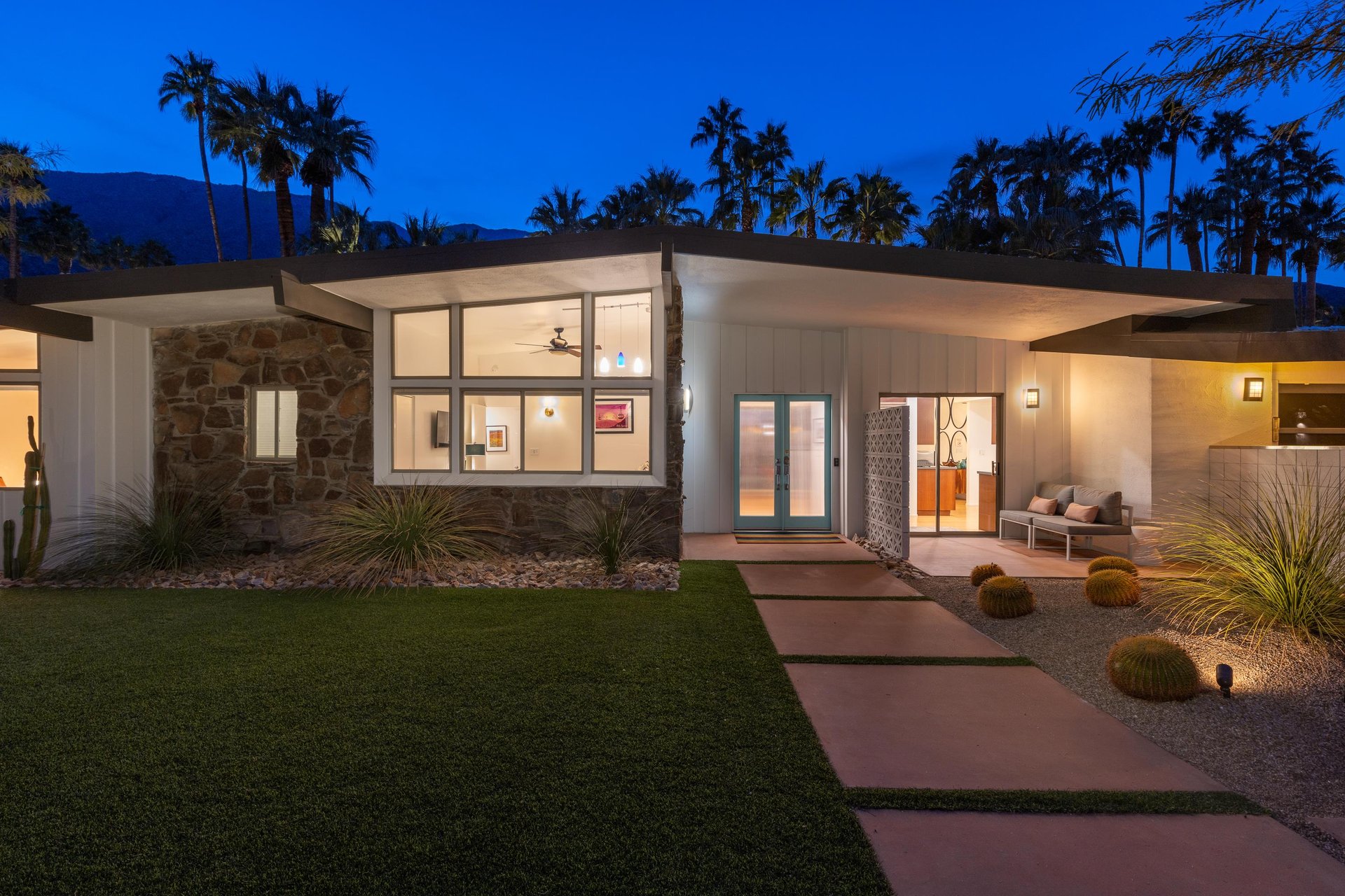 Welcome to The High Road  glowing