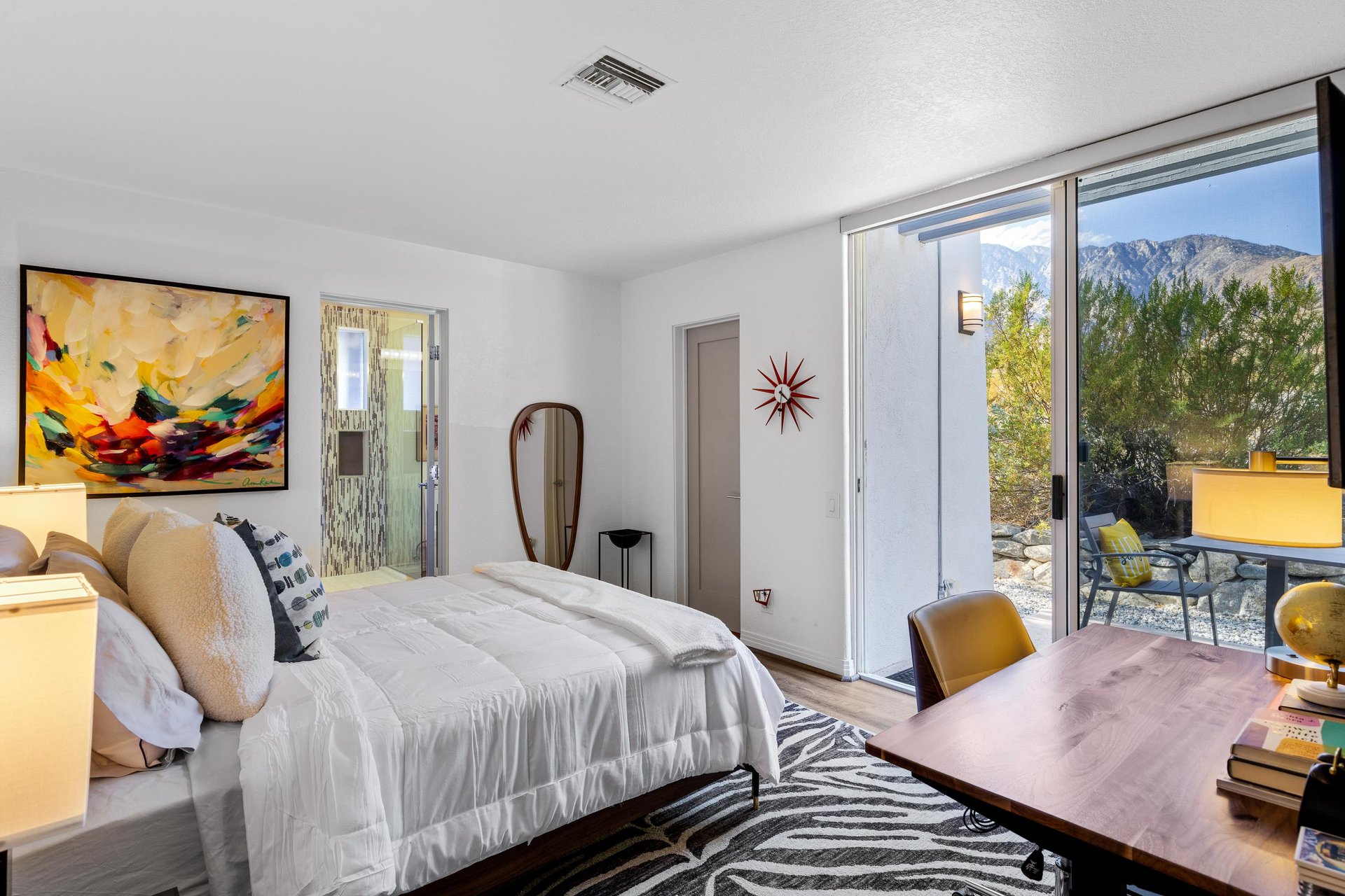 Guest bedroom