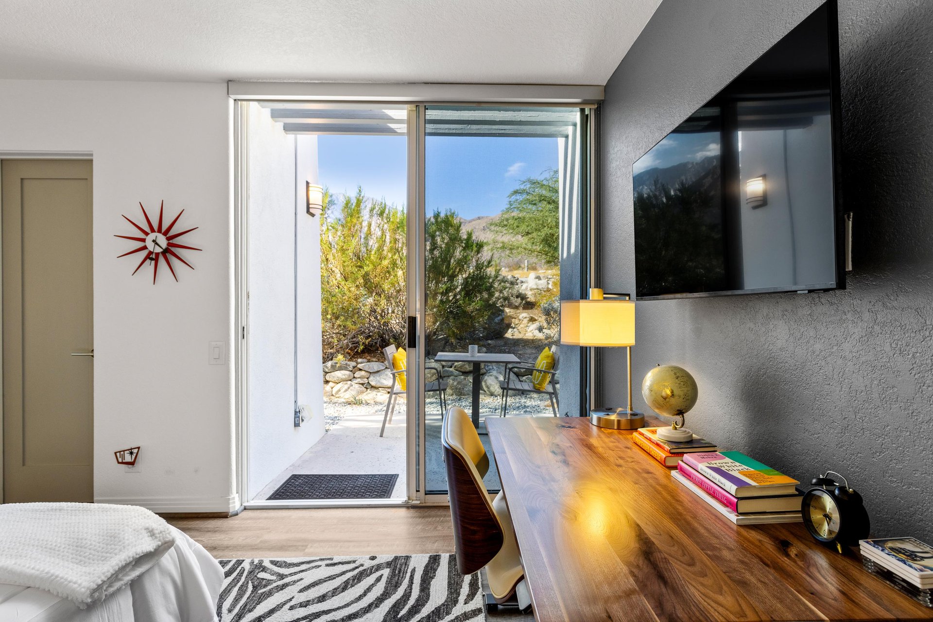 Guest bedroom