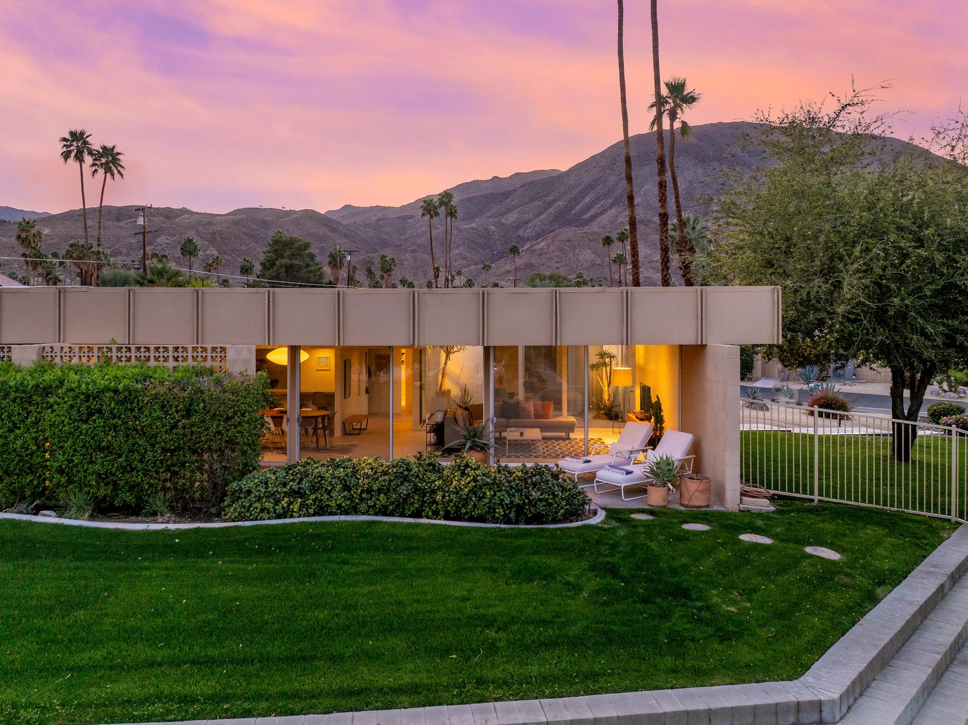 Welcome to Sandpiper Jewelbox