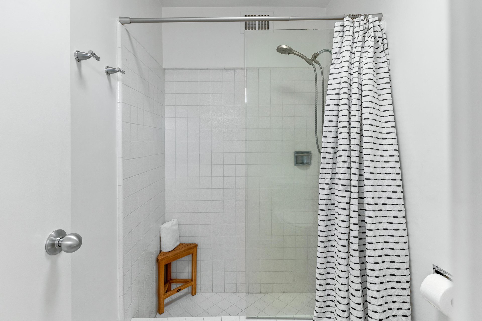 Primary bedroom En Suite bathroom