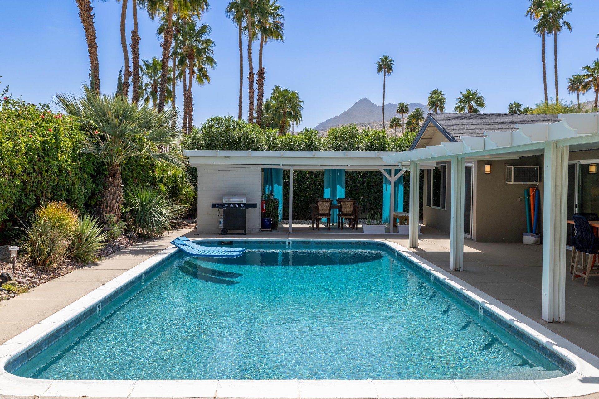 Enjoy mountain views from every angle