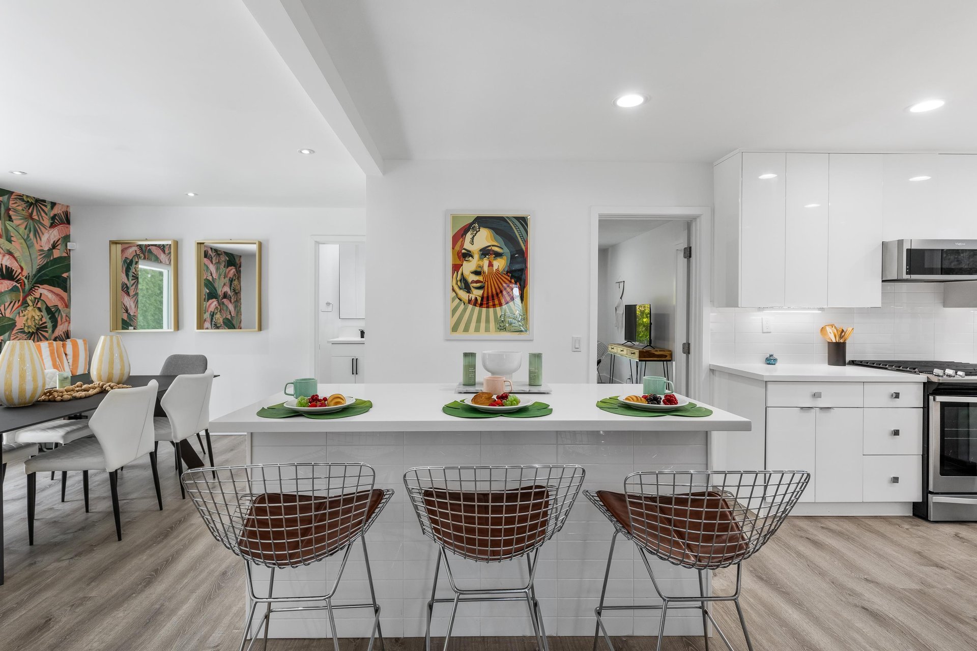 Amazing flow between living room and kitchen areas