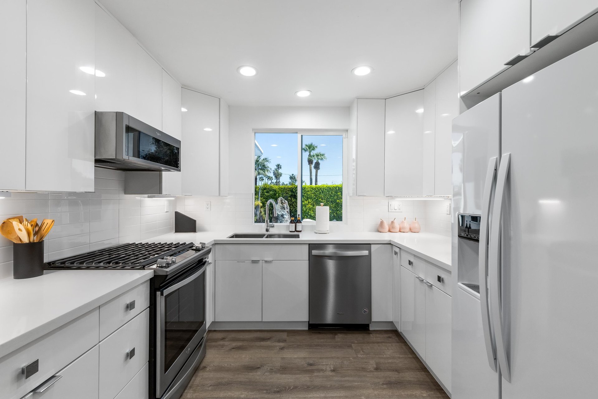 Modern design kitchen with all of the bells and whistles