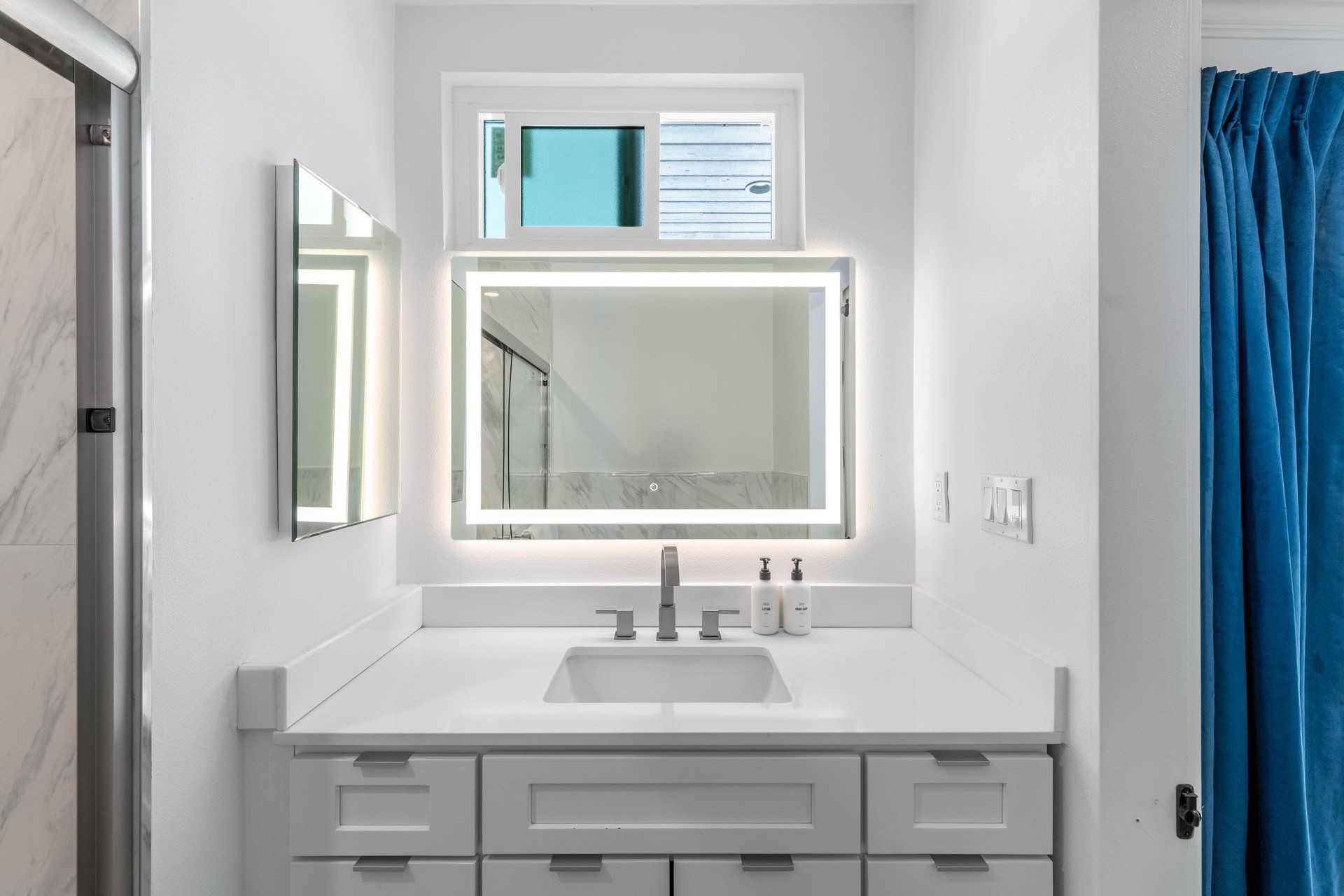 Guest bedroom en suite bath