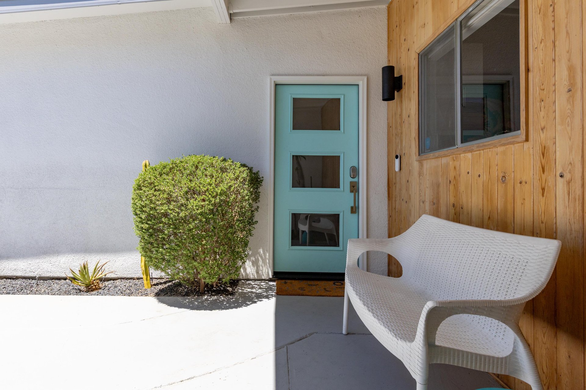 Welcome to The Modernist Retreat