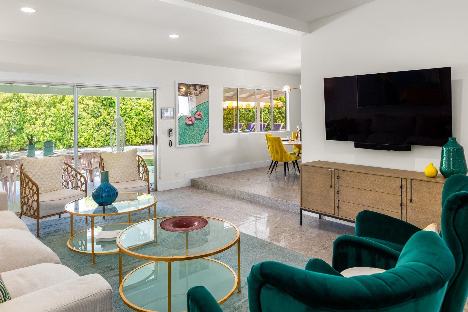 Comfortable and luxurious living room