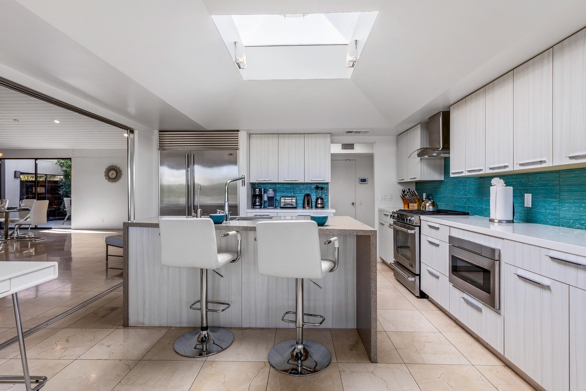 Breakfast bar for two