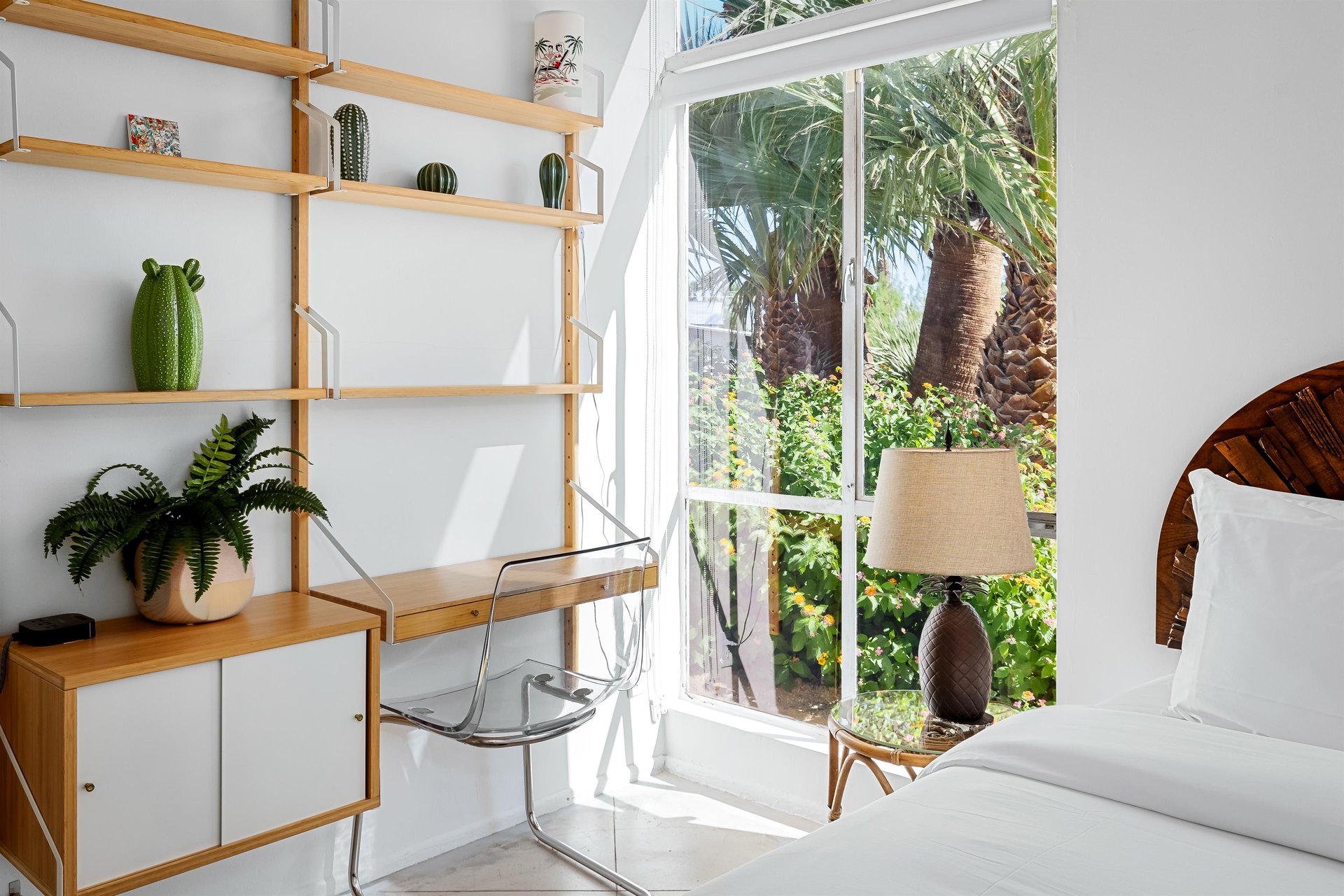 Bedroom working desk