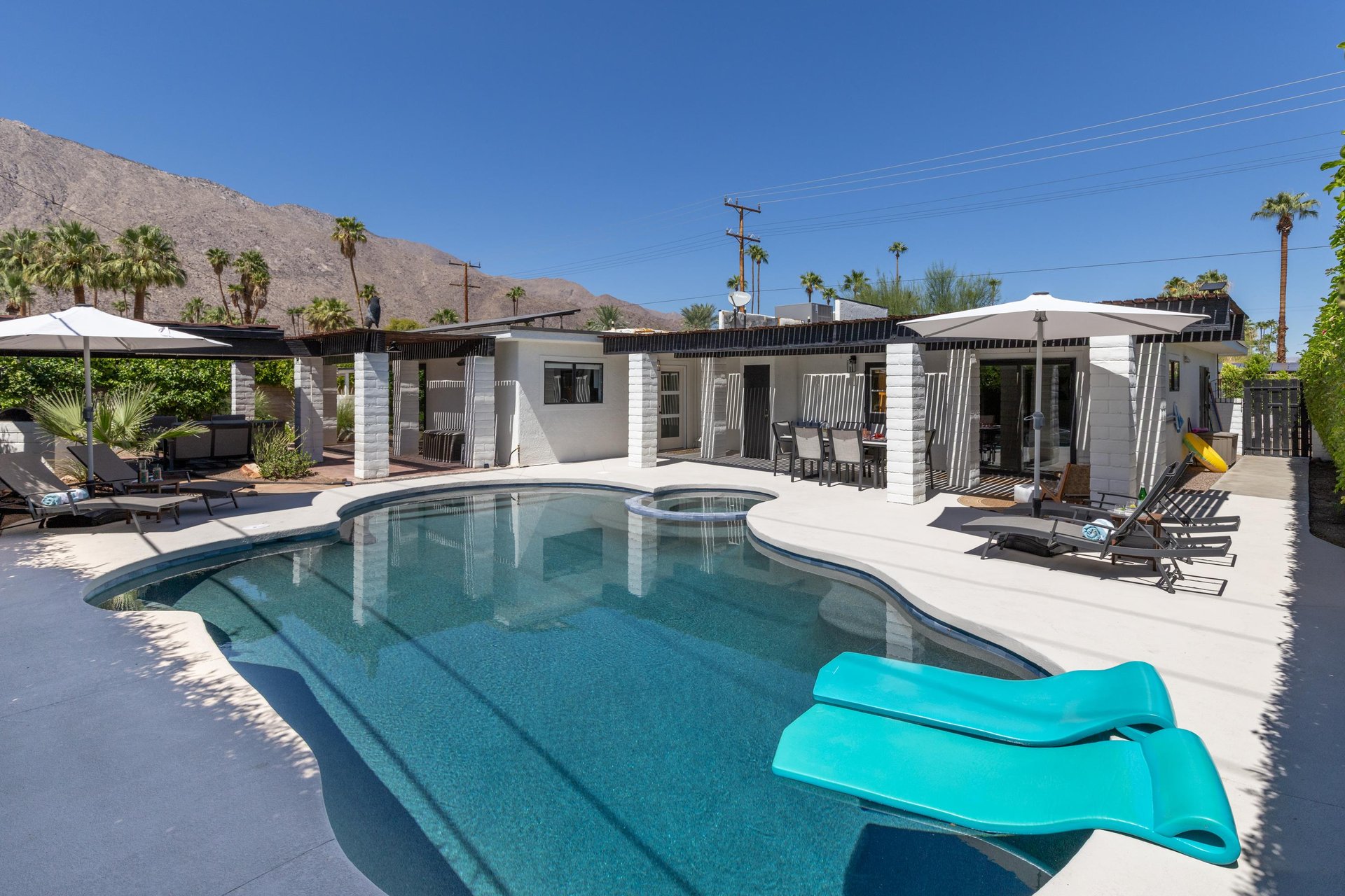 Incredible pool to enjoy sunny Palm Springs