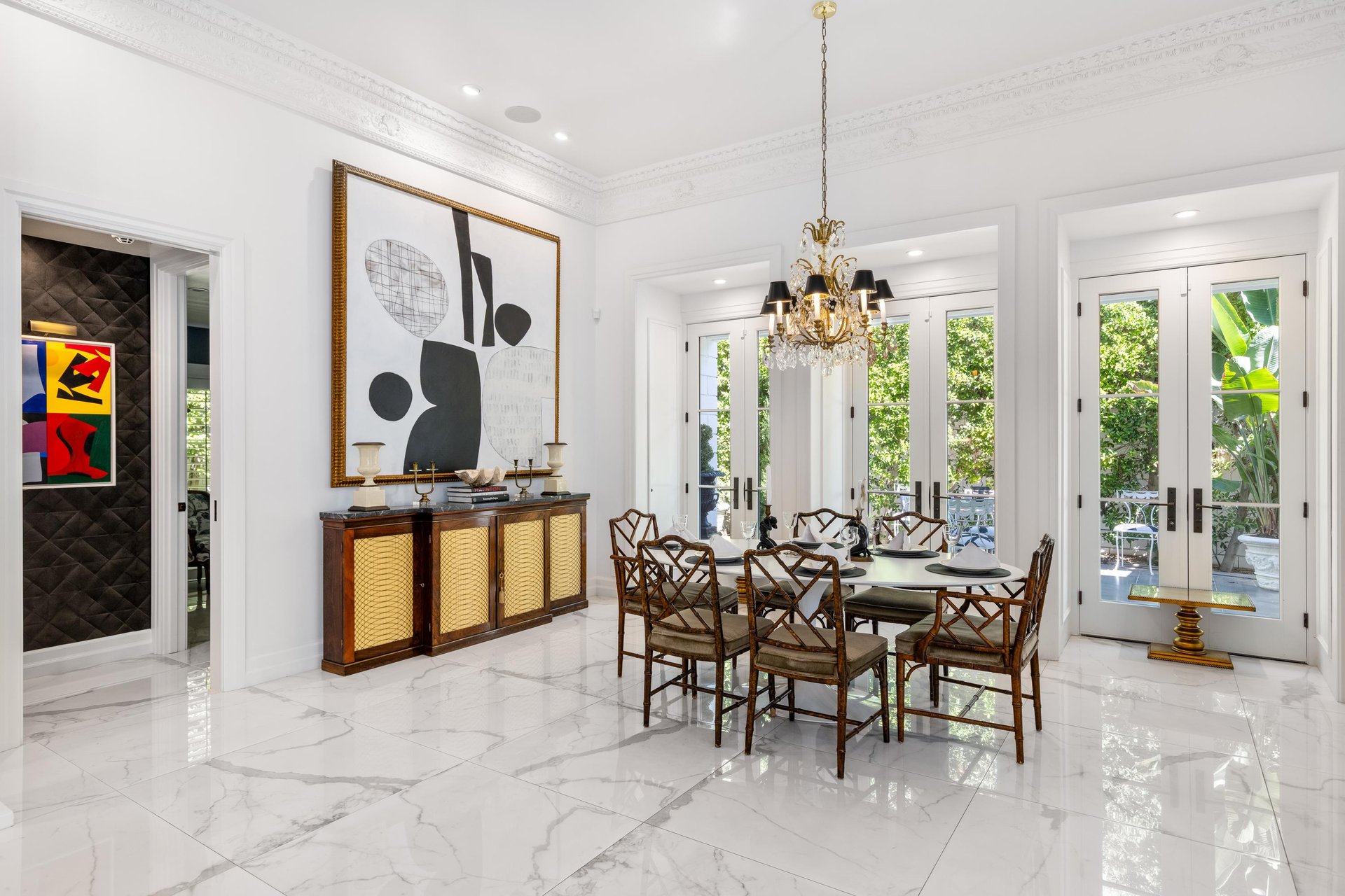 Gorgeous dining room