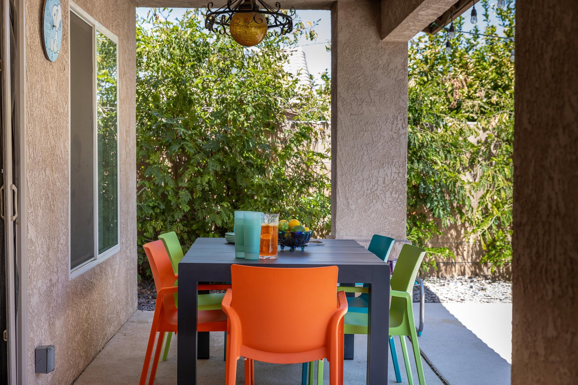 Al fresco dining set for six