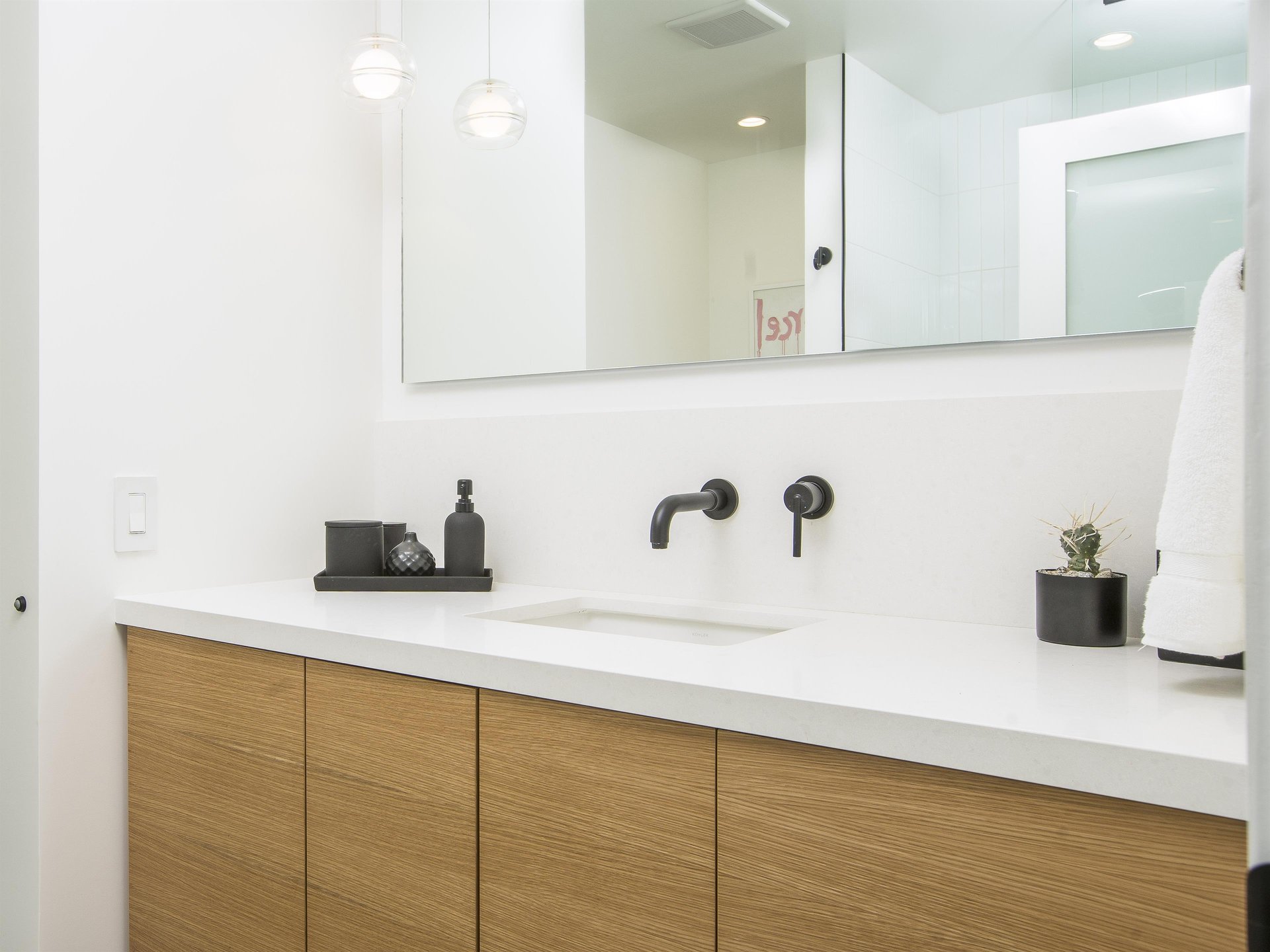 Luxurious bathroom fixtures