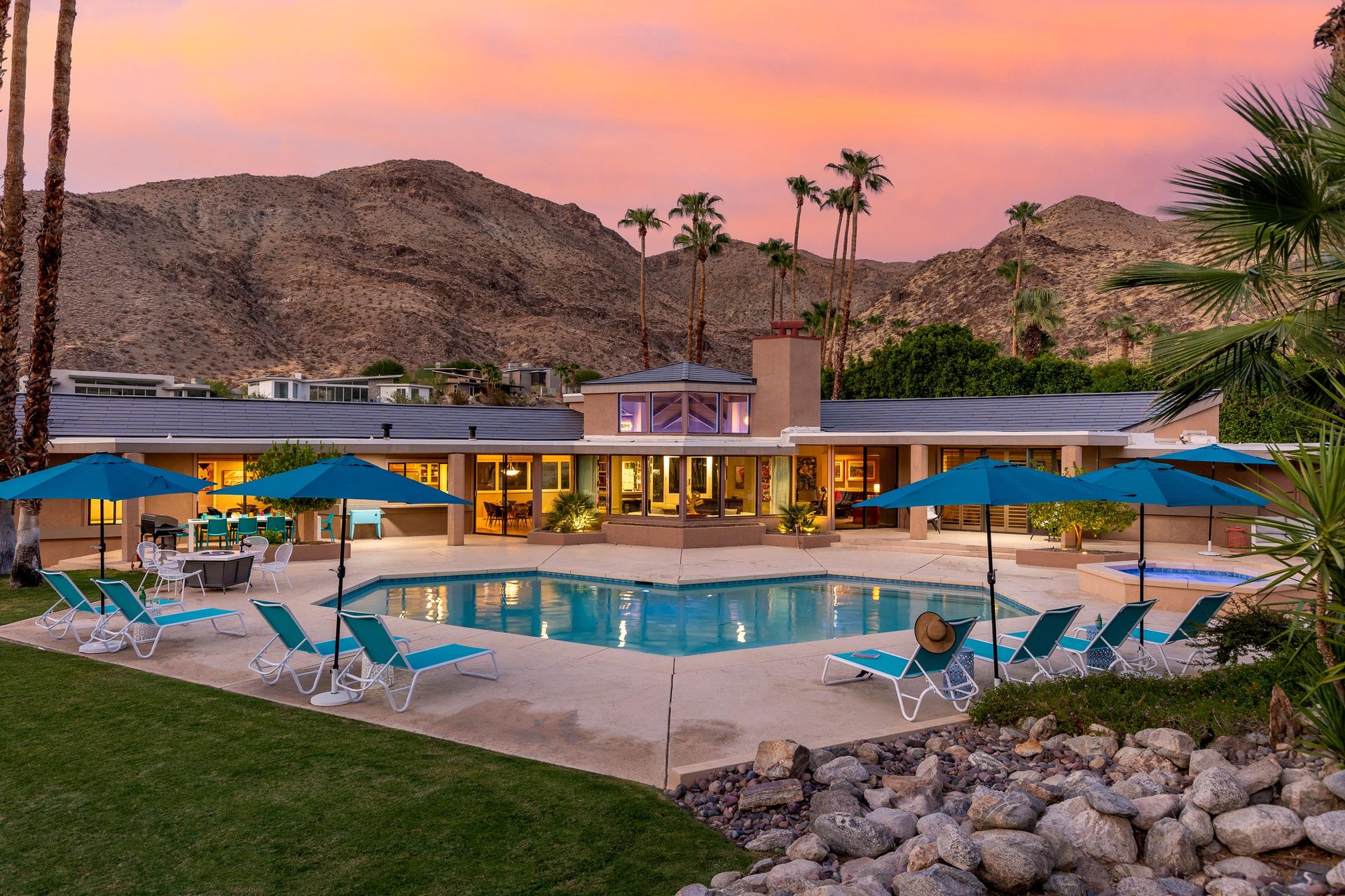 Stunning desert sunsets