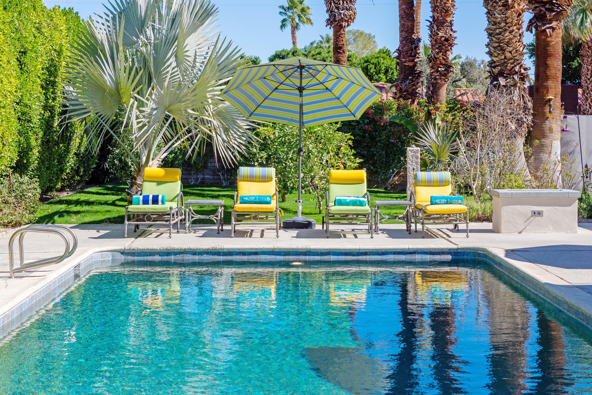 Plenty of space for relaxing poolside