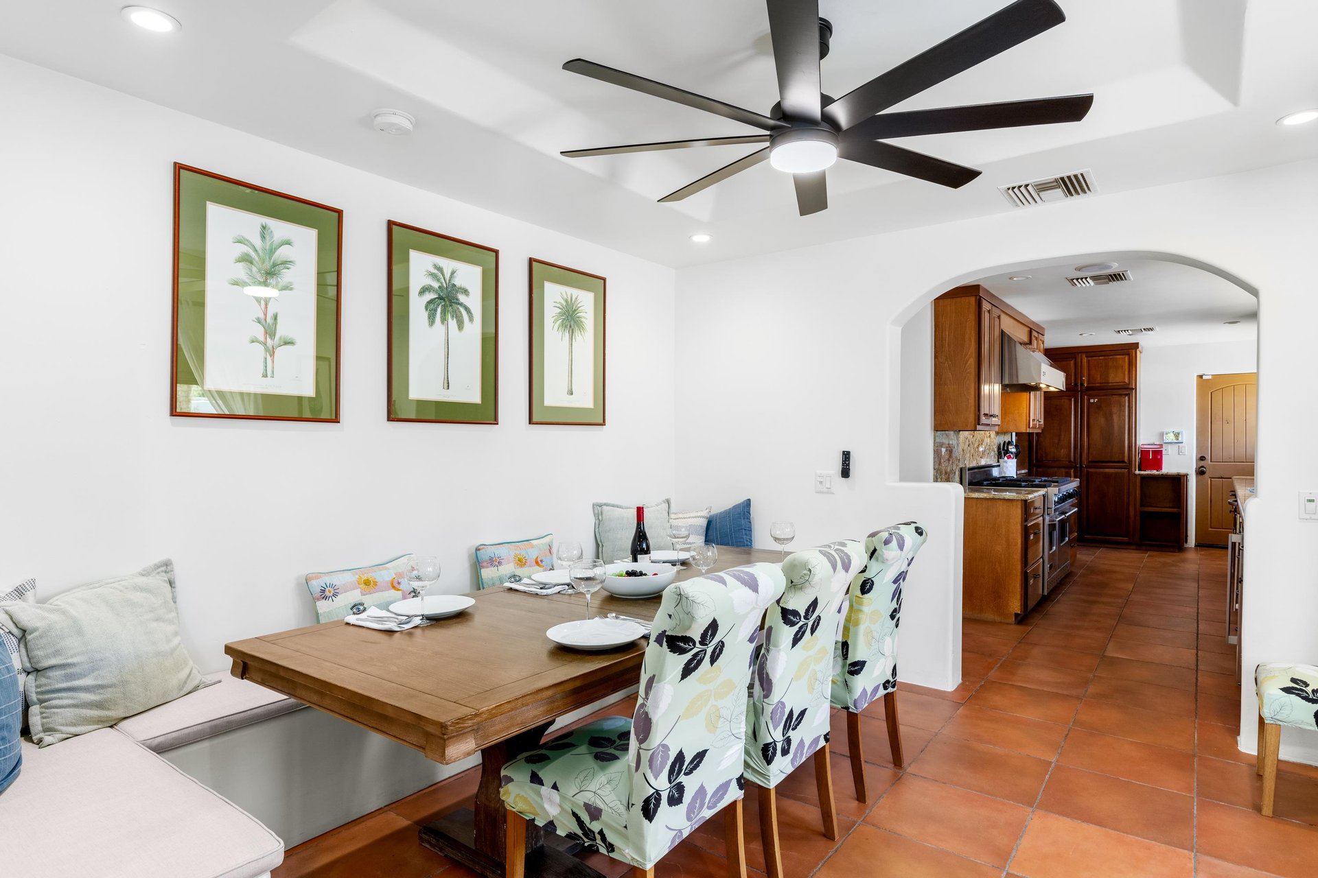 Interior dining for 8