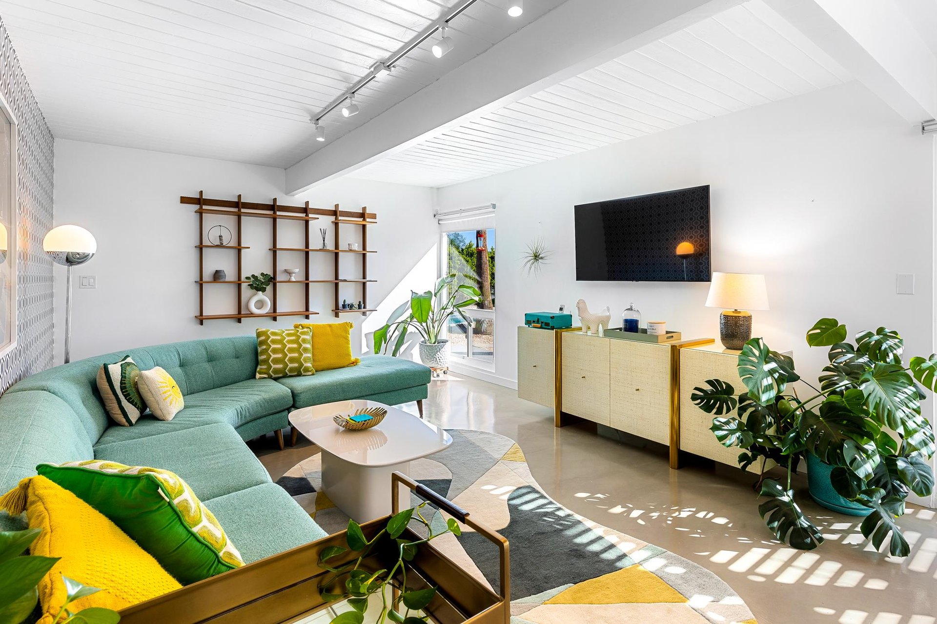 Chic and relaxing vibe