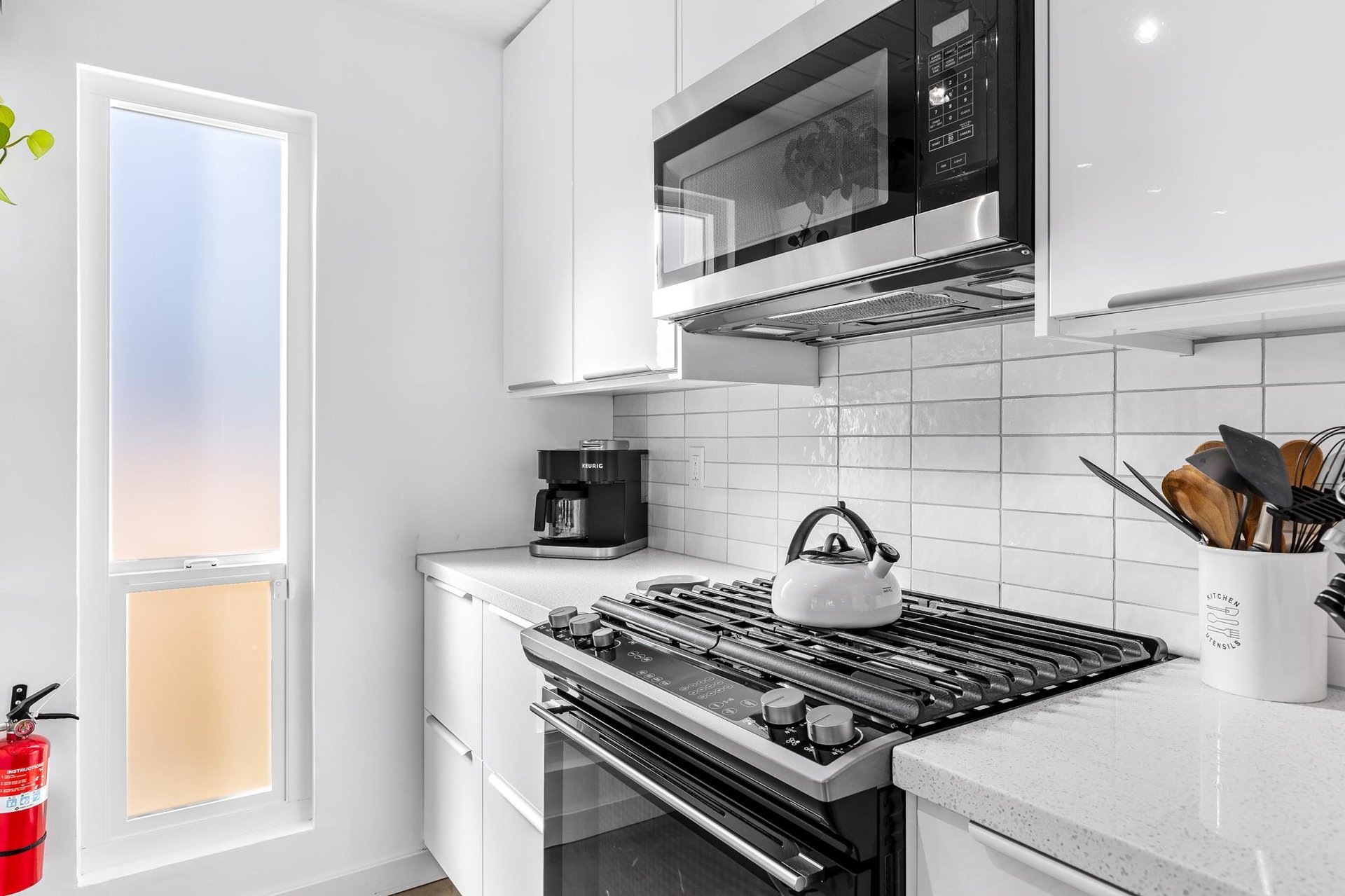 Kitchen cooking area