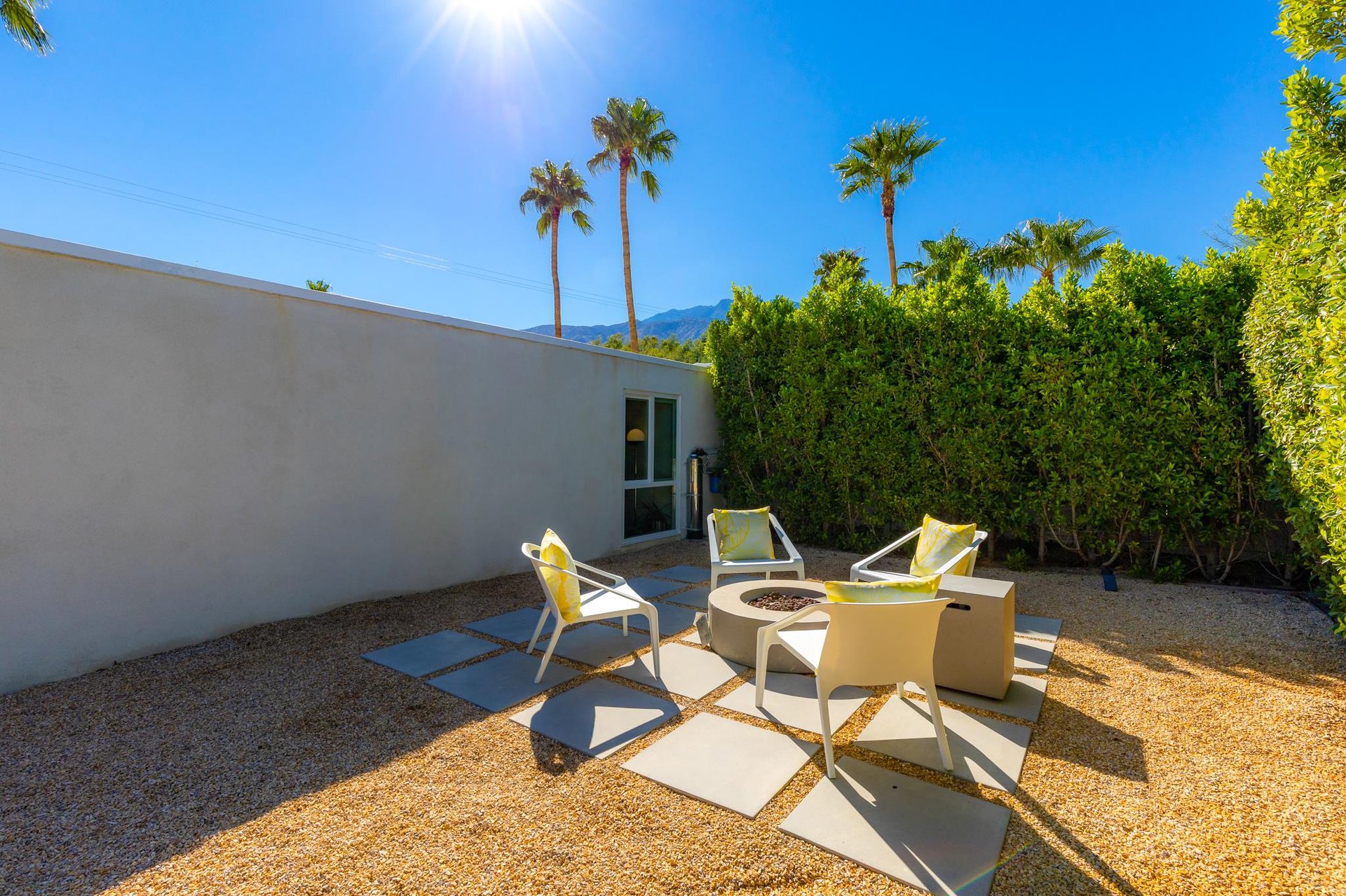 Backyard fire pit lounge