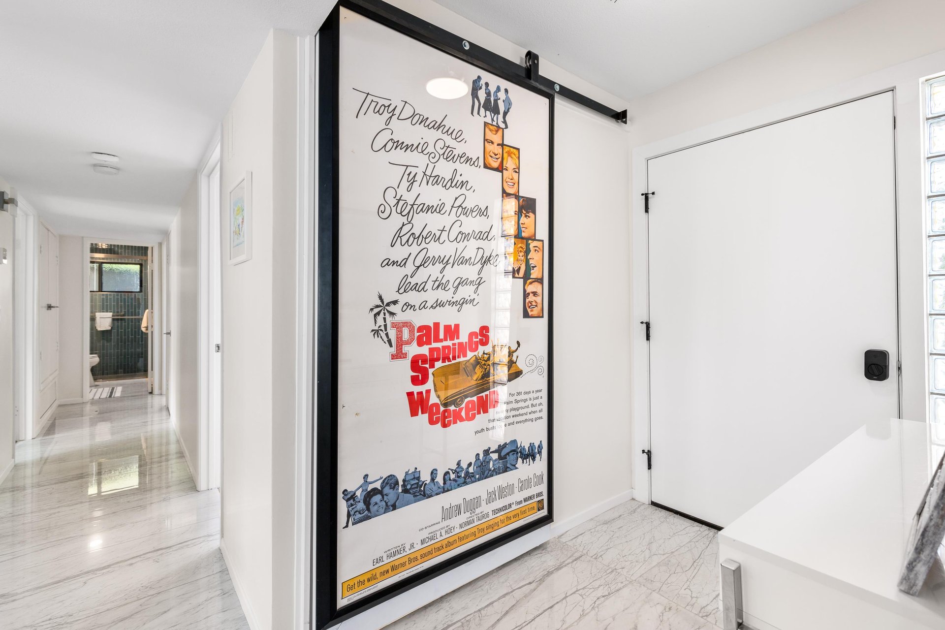 Art awaits everywhere at Poolside Gossip