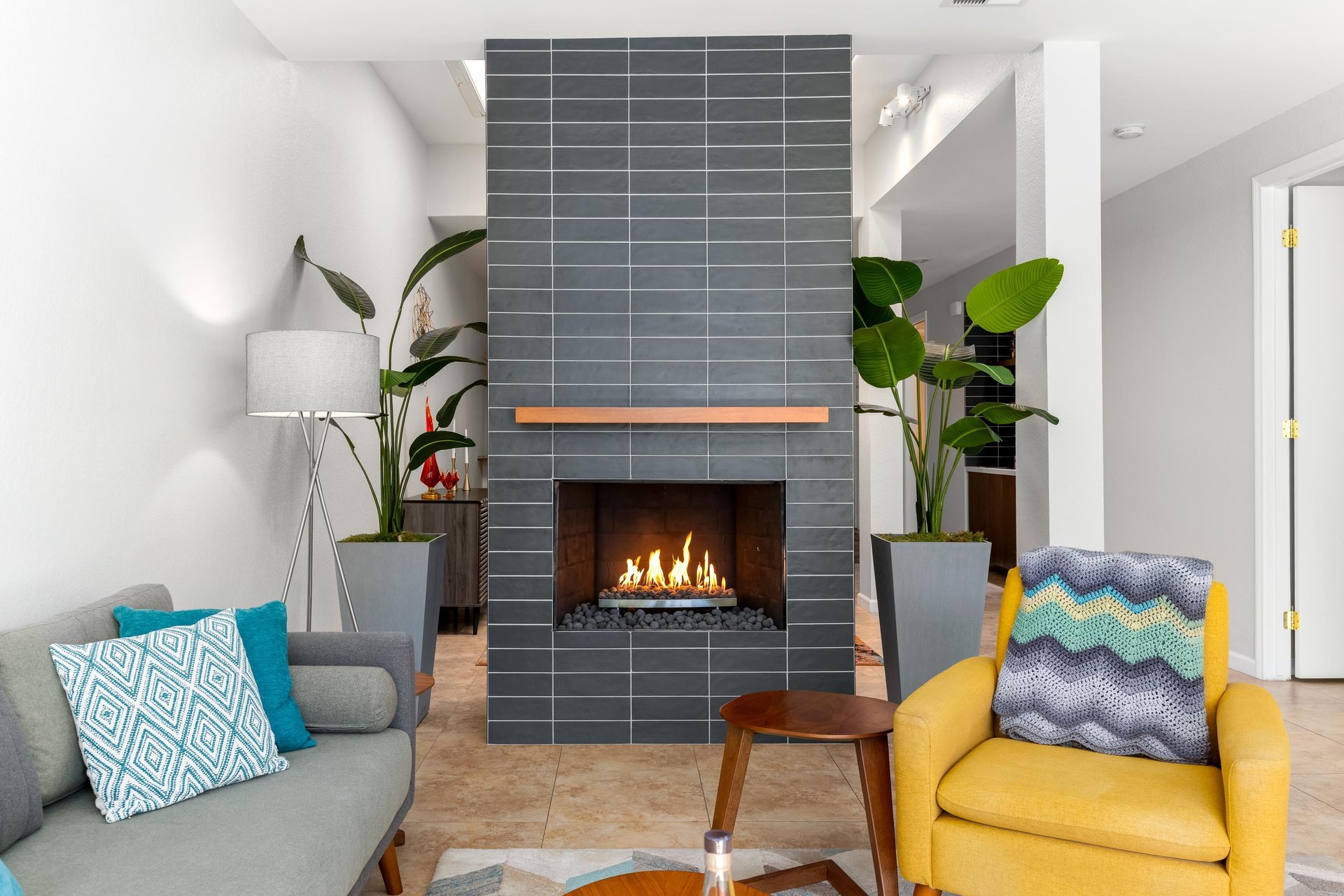 Gorgeous comfy fireplace