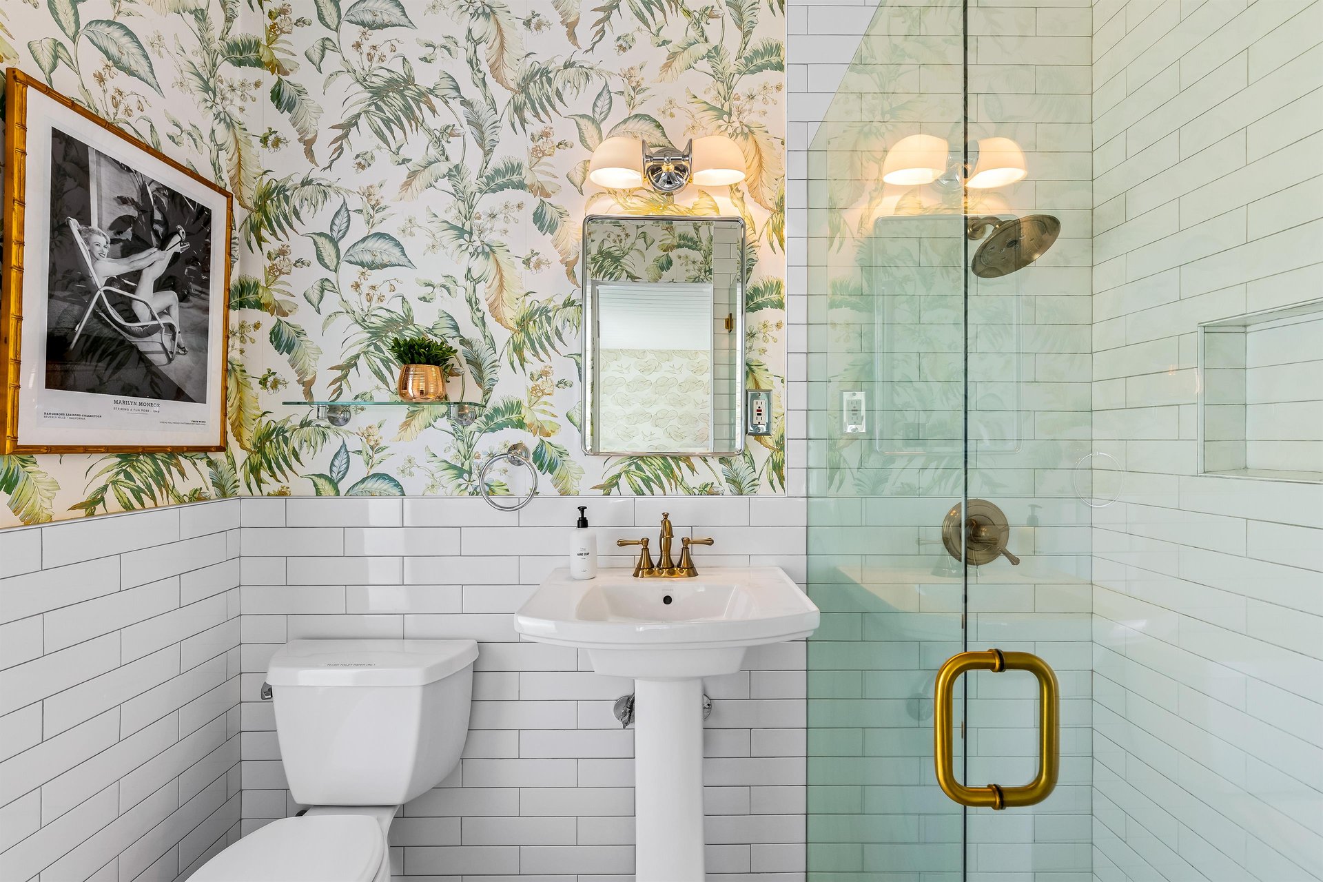 Ensuite bathroom with glass walkin shower