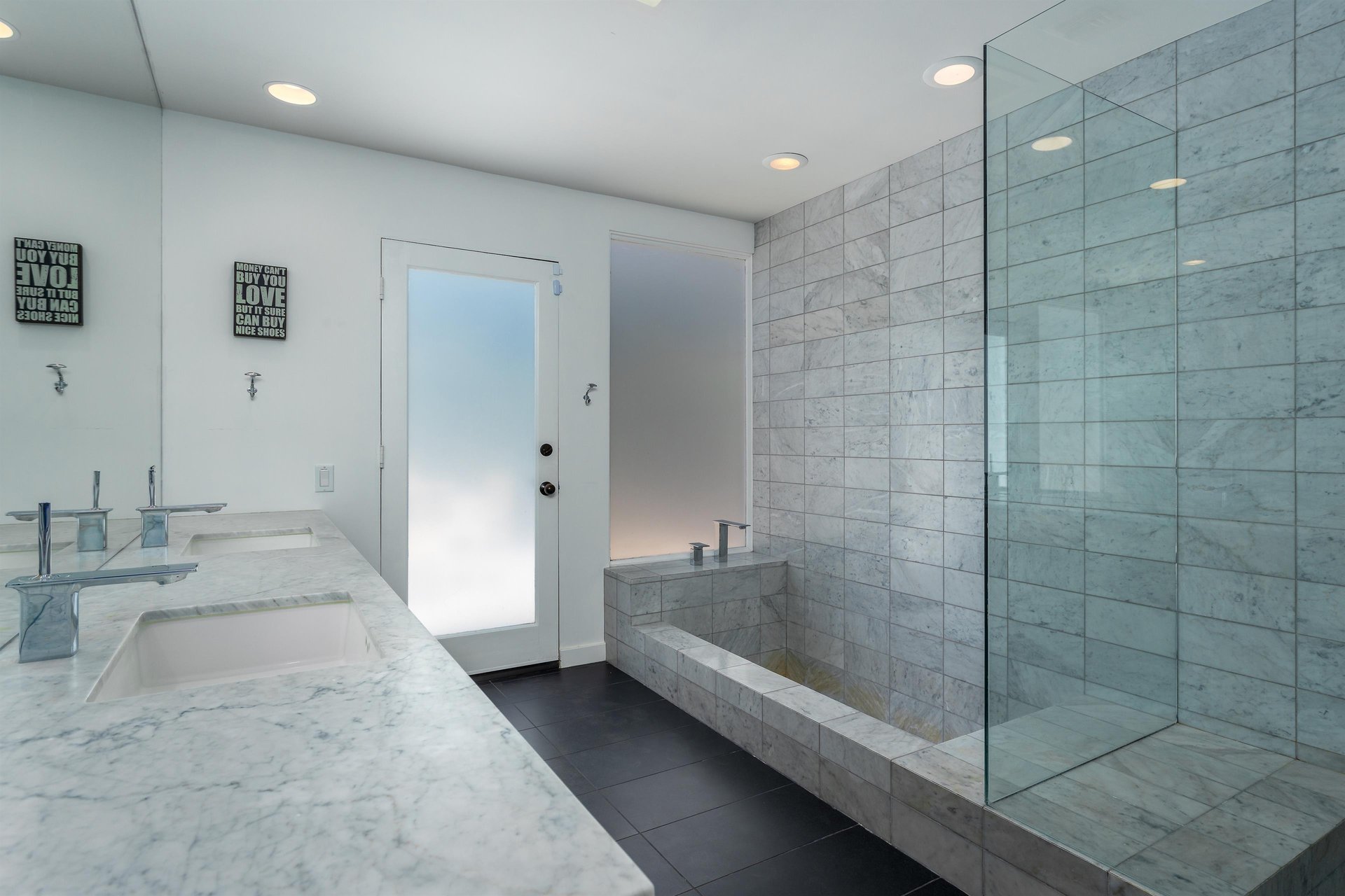 Spalike ensuite bathroom scale