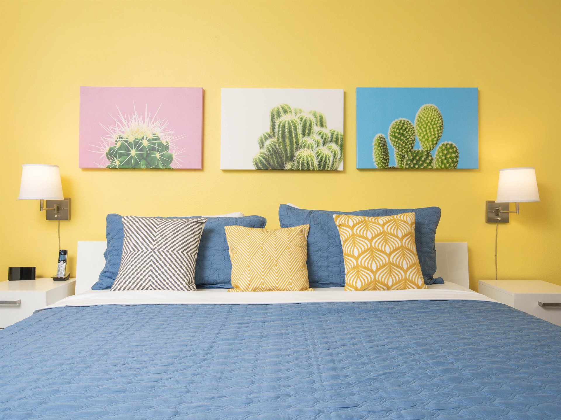 Wake up in the stylish bedroom