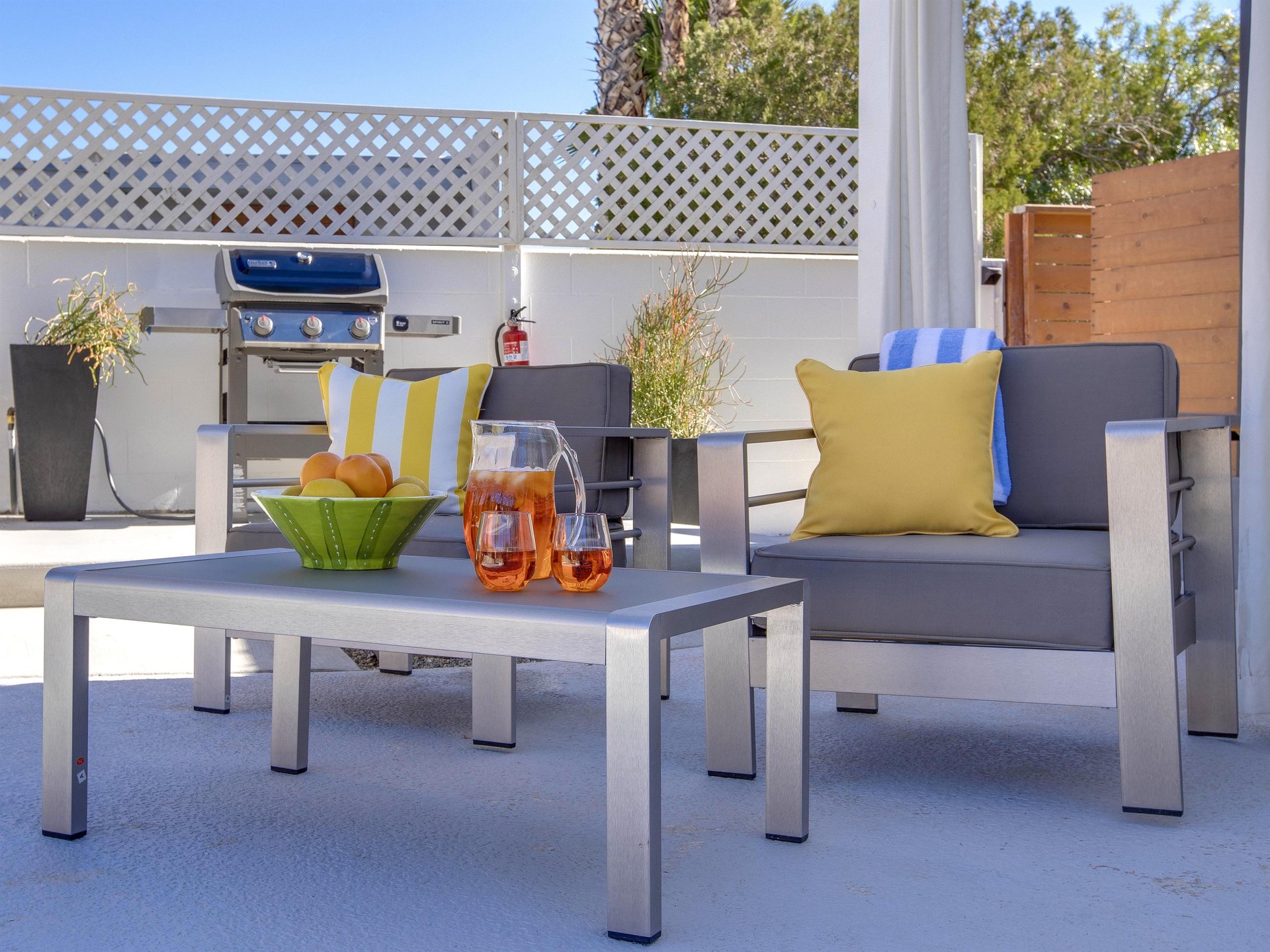 Plenty of space for relaxing poolside