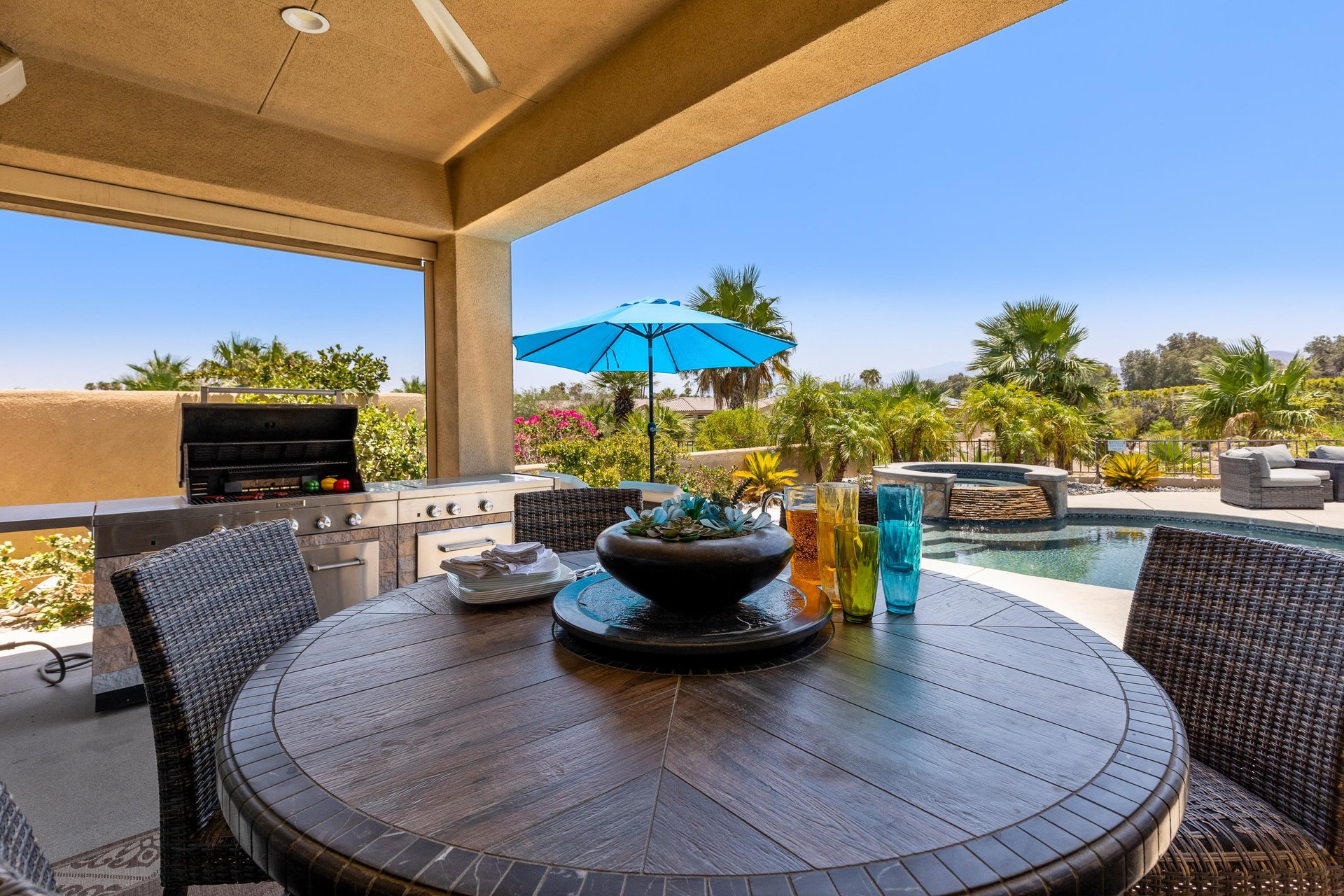 Covered al fresco dining