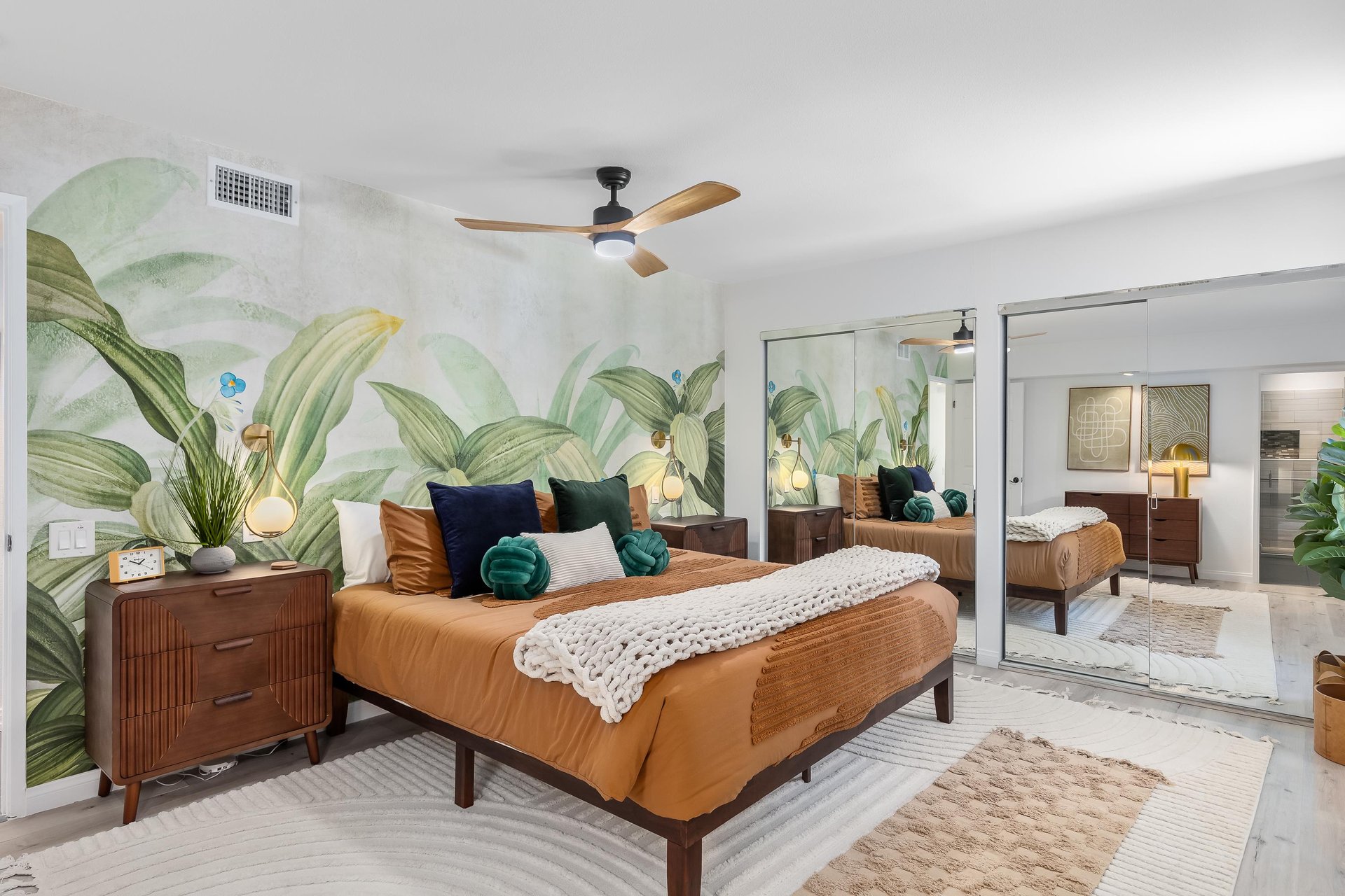 Lovely guest bedroom