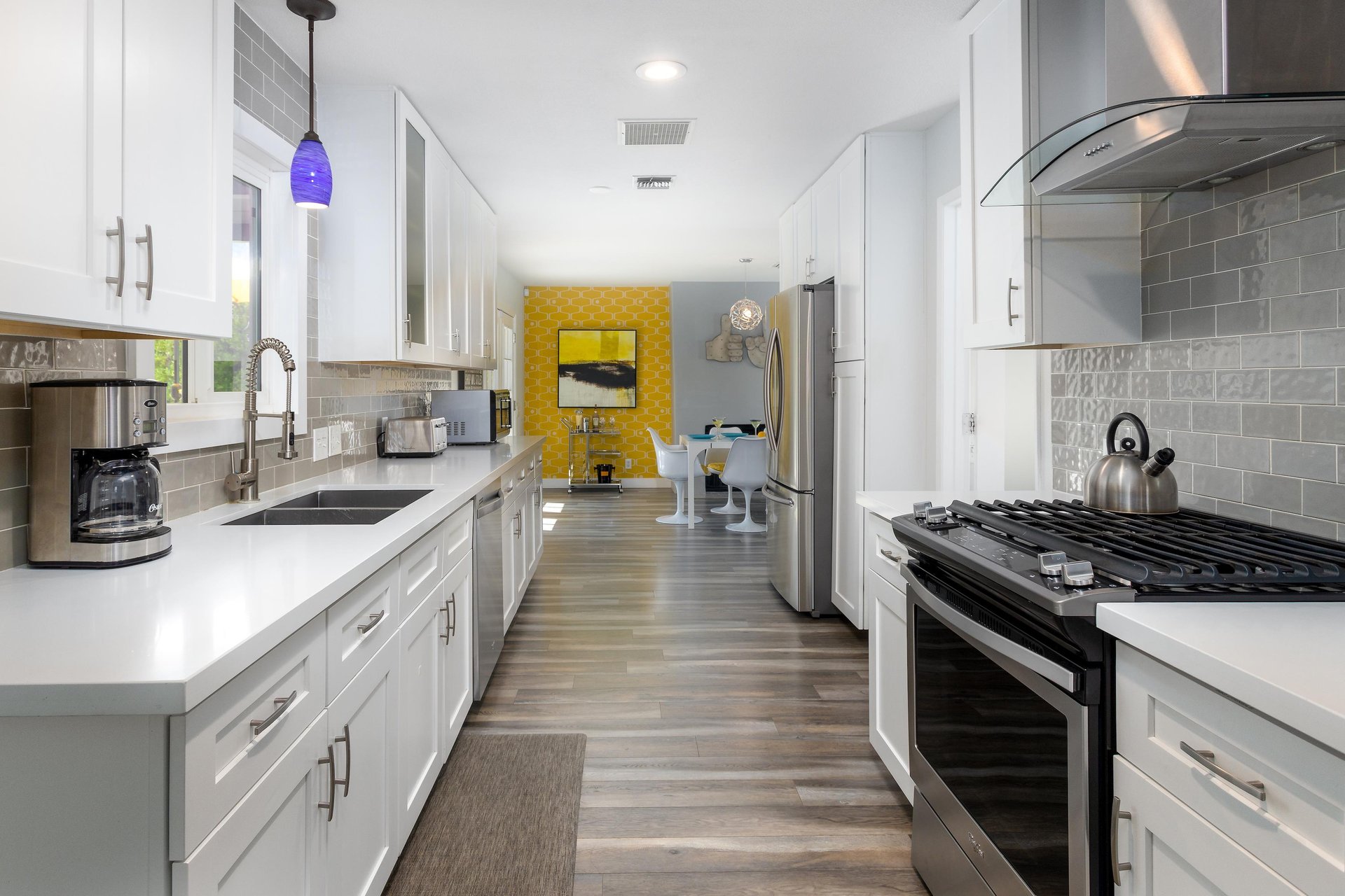 Enjoy cooking together around the beautiful chefs kitchen