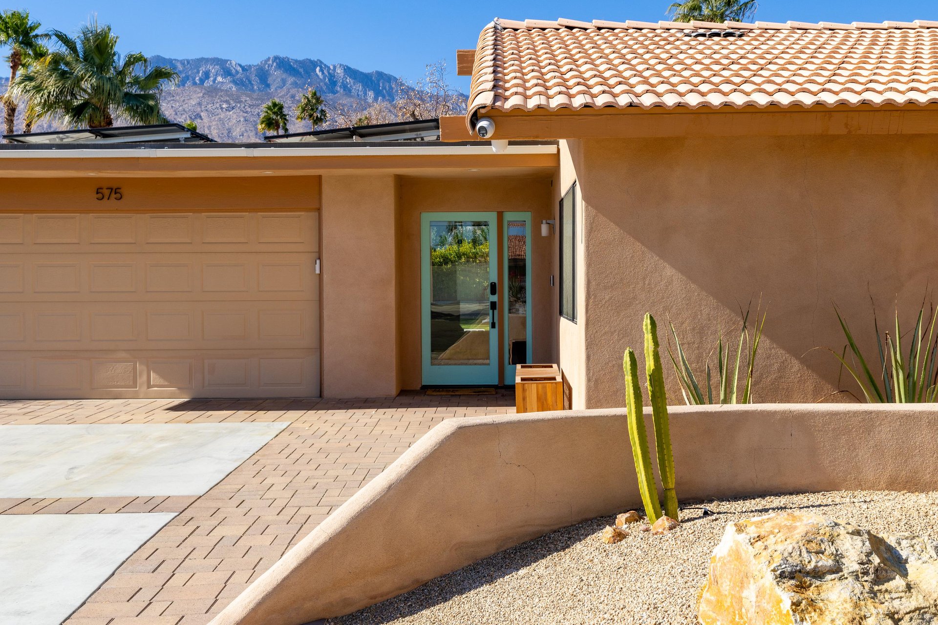 Welcome to Maison Du Soleil