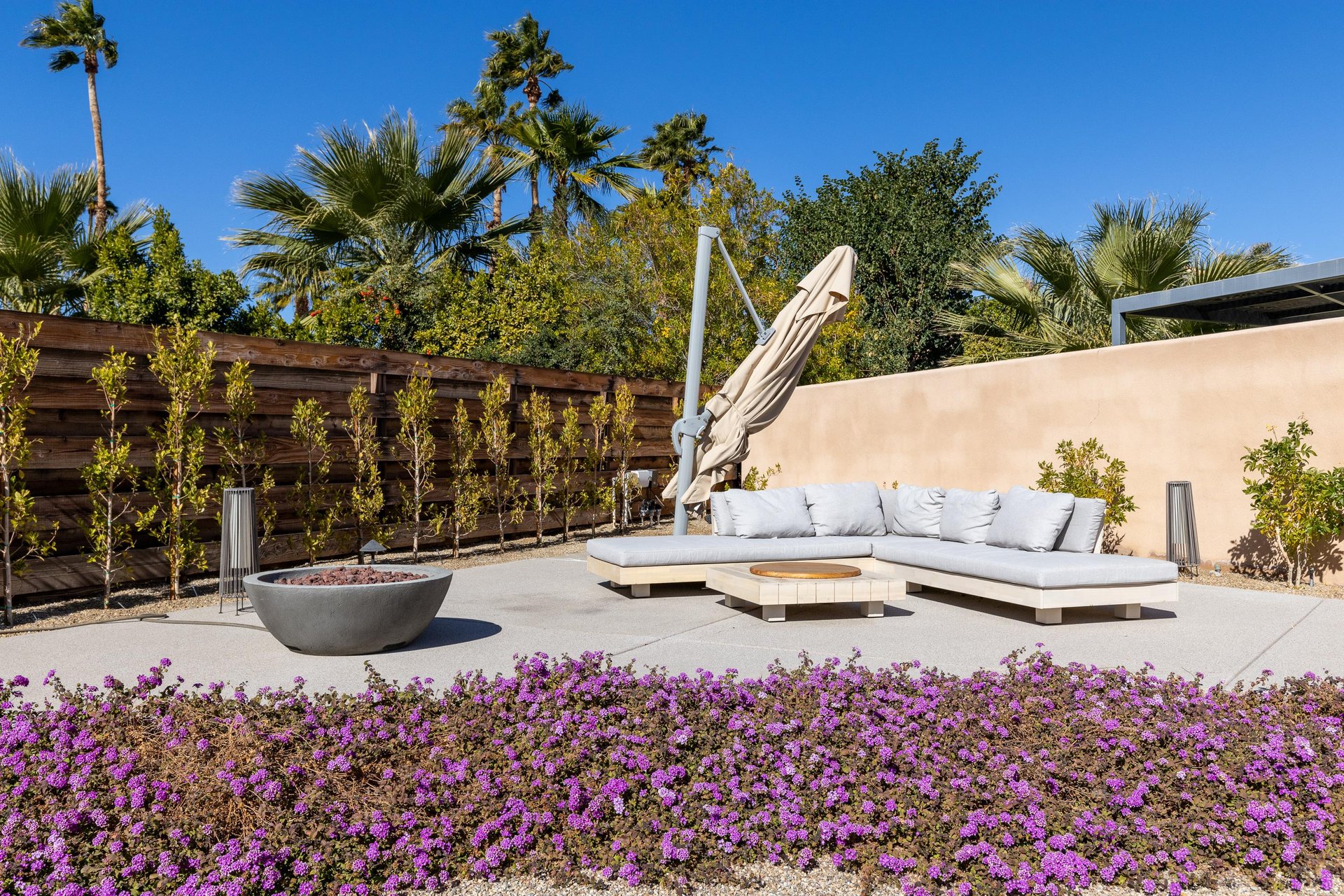 Tons of outdoor seating areas