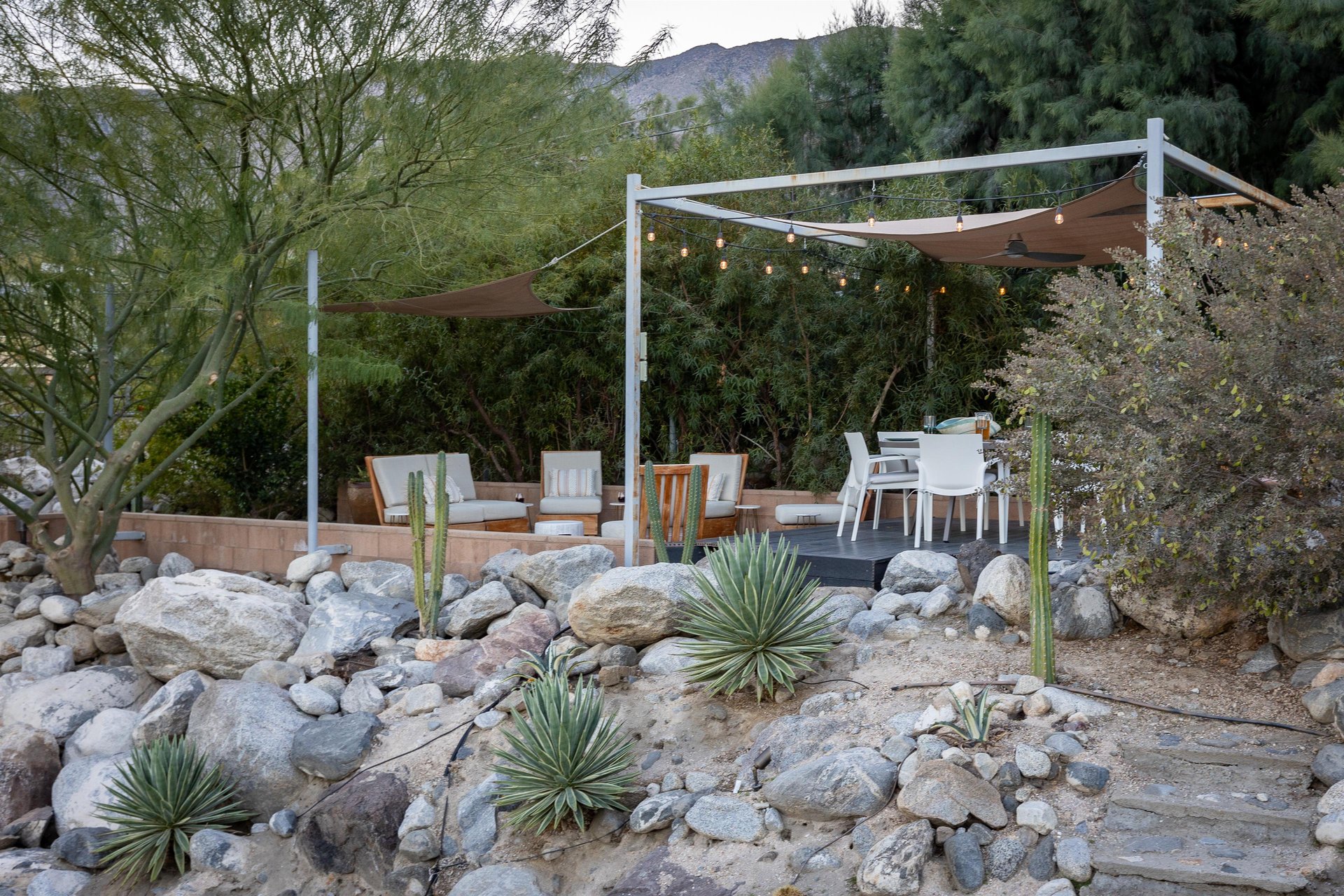 Spend your evenings in the tranquil desert atmosphere