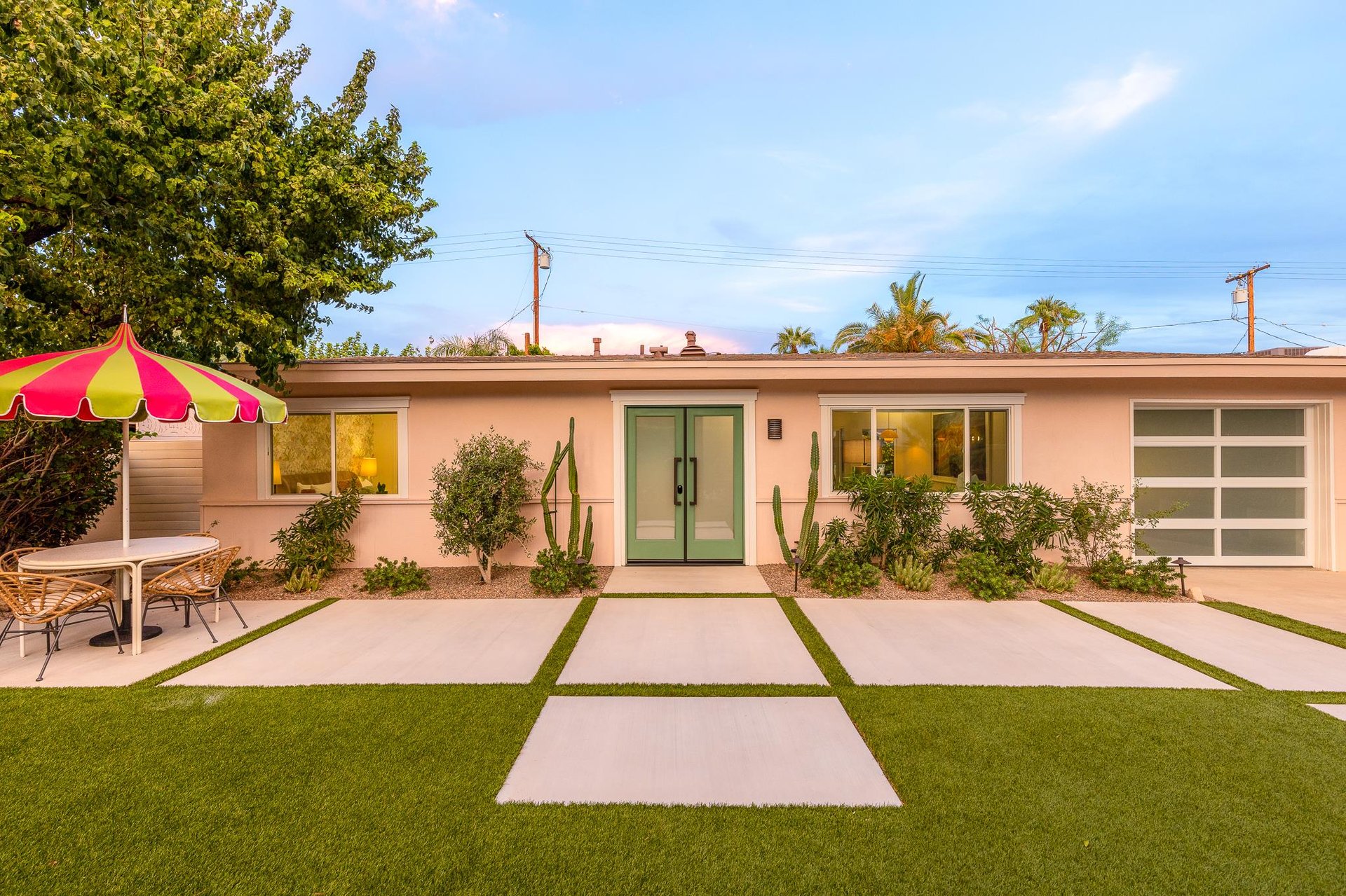 Welcome to Pavilion Palm Springs