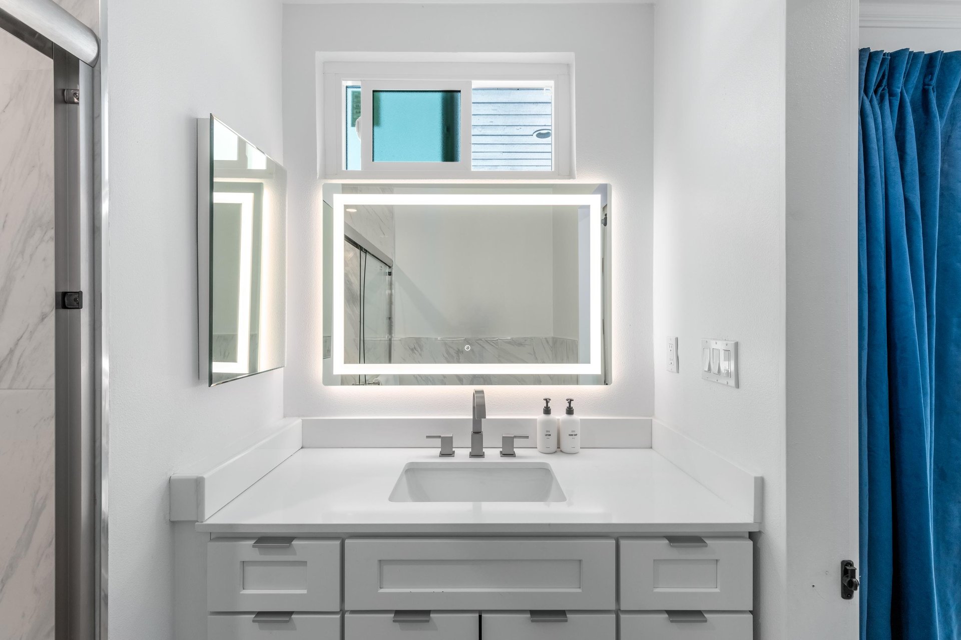 Guest bedroom en suite bath